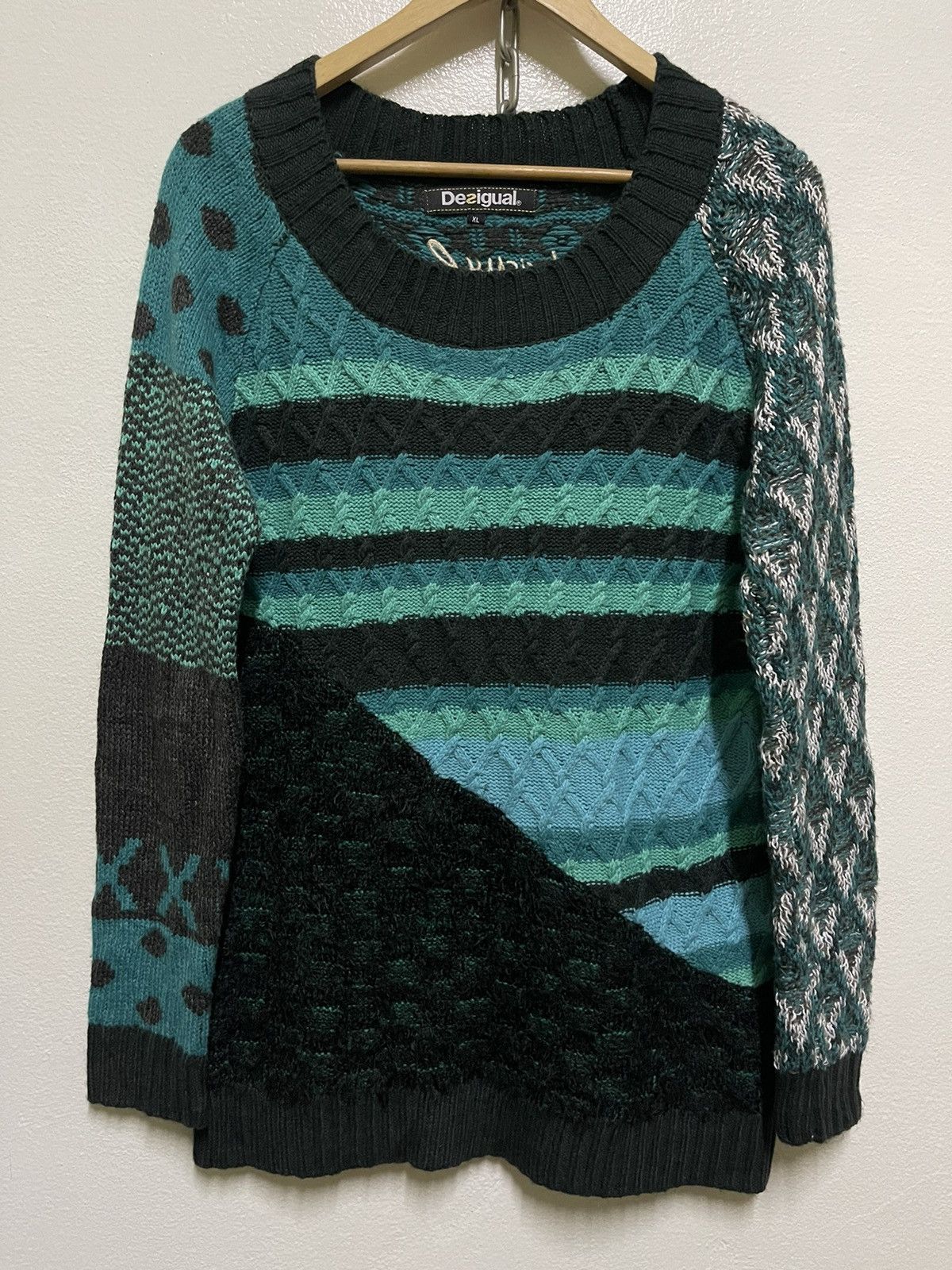 Desigual Desigual Knit Jumper Size XL / US 12-14 / IT 48-50 - 1 Thumbnail