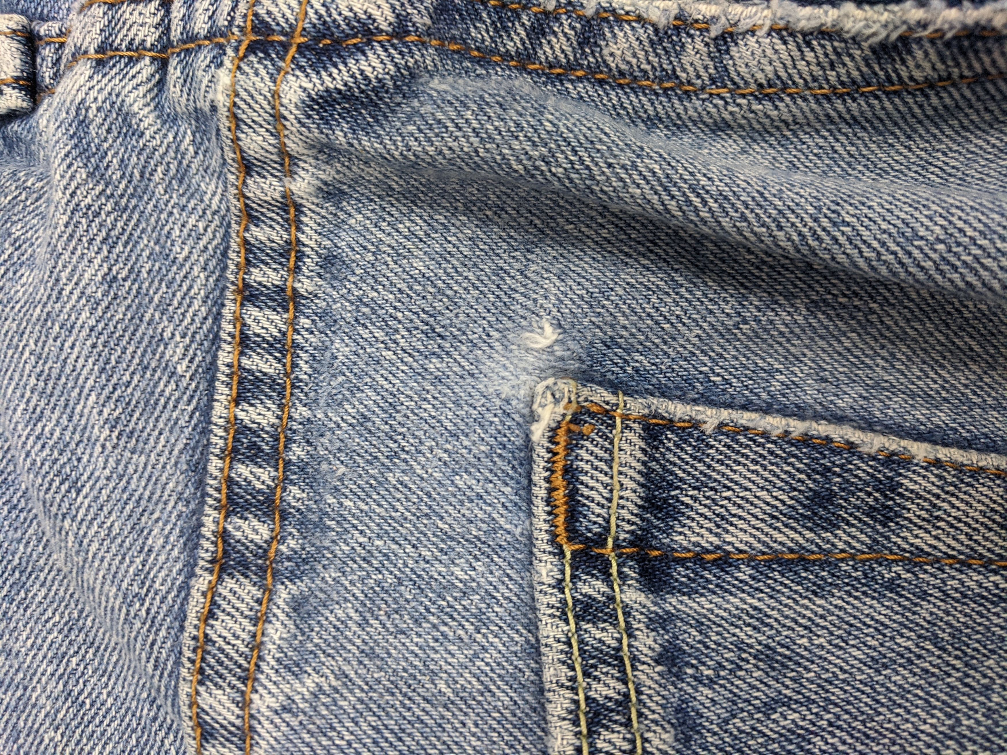 Levi's Vintage Levis 550 Jeans DP0653 Size US 34 / EU 50 - 14 Thumbnail
