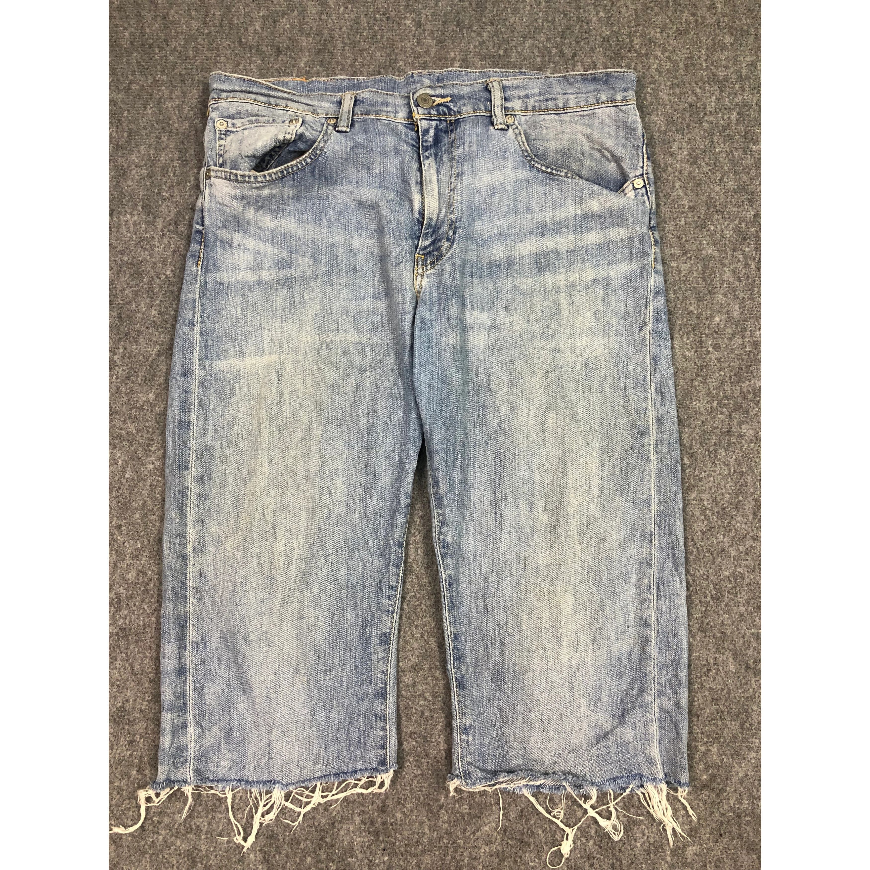 Levi's Vintage Levis 513 Blue Denim Jeans DP0199 Size US 34 / EU 50 - 1 Thumbnail