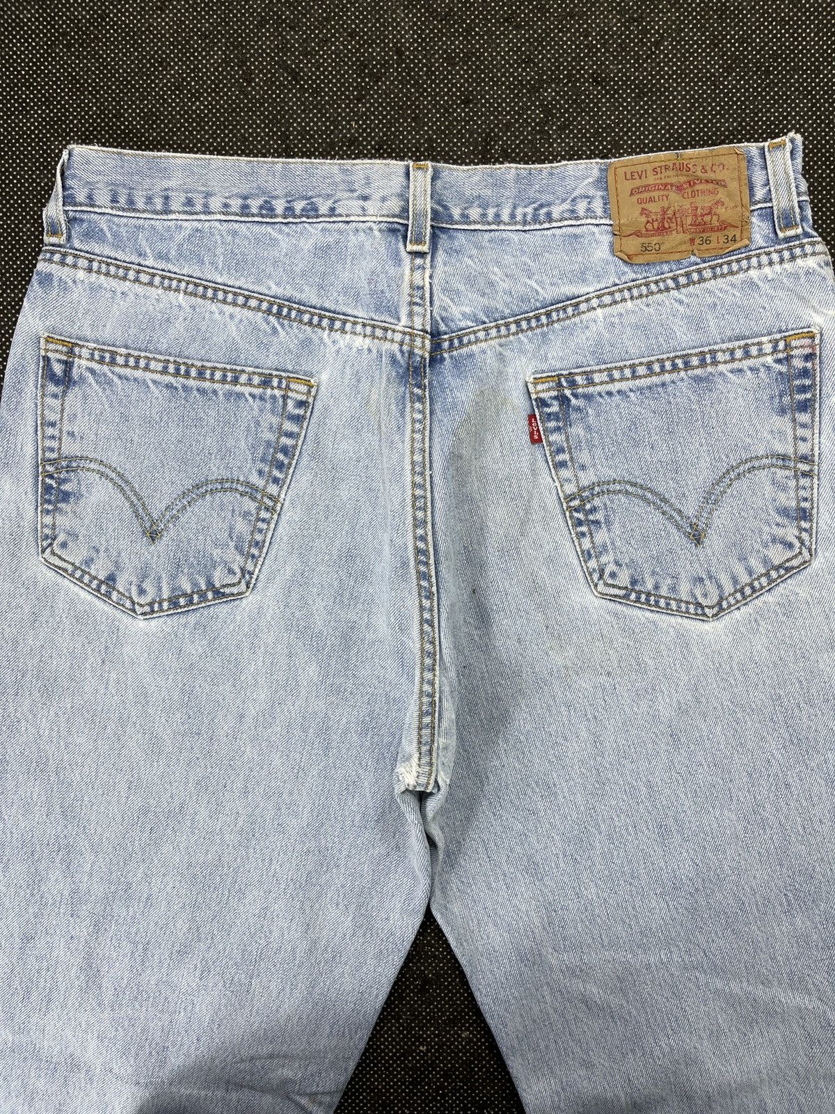 Levi's Vintage Levis 550 Light Wash Jeans - J470 Size US 36 / EU 52 - 4 Thumbnail