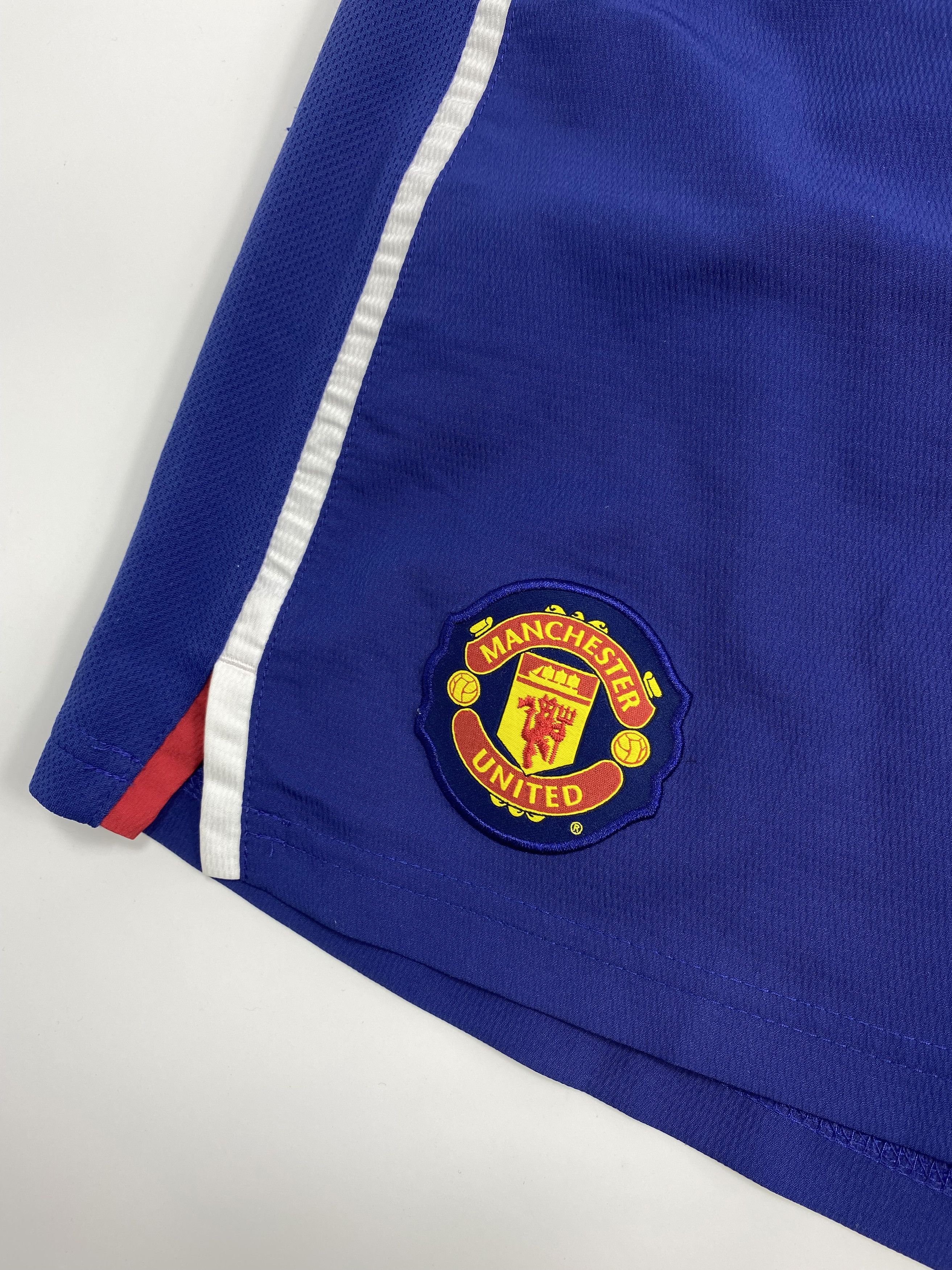 Nike × Vintage Nike 00s Vintage Manchester United Football Shorts Size US 30 / EU 46 - 3 Thumbnail