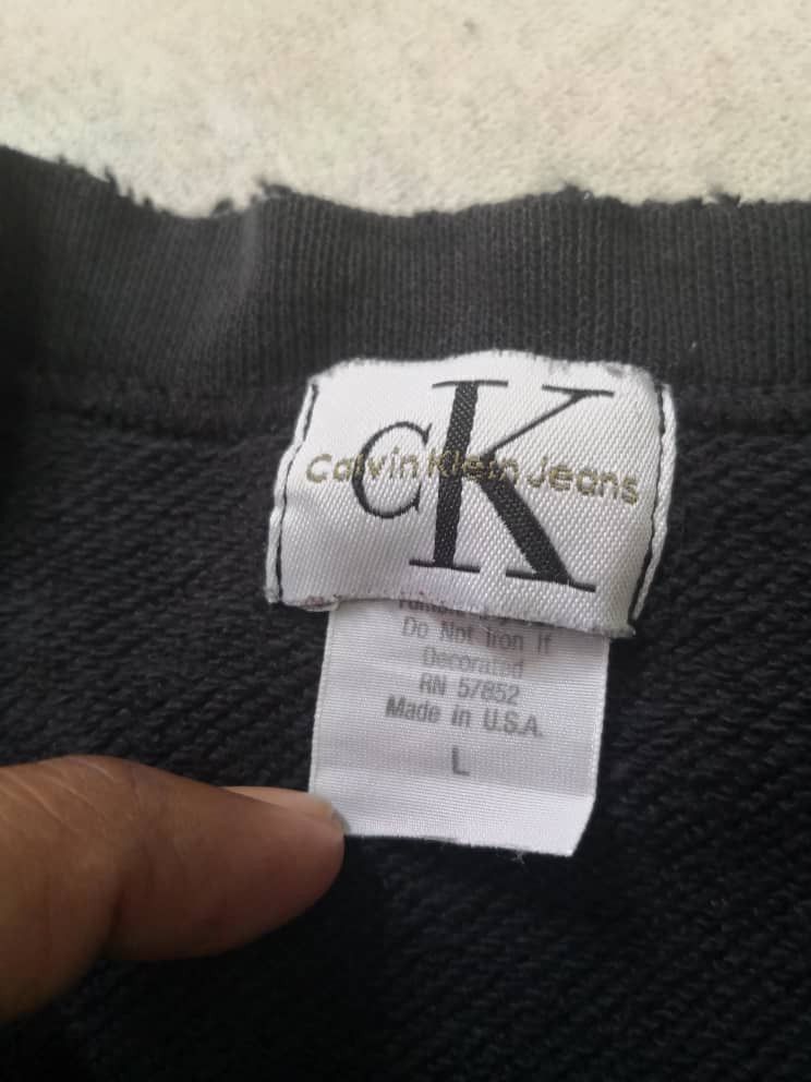 Calvin Klein Vintage Calvin Klein Big Logo Pullover Size US L / EU 52-54 / 3 - 4 Thumbnail