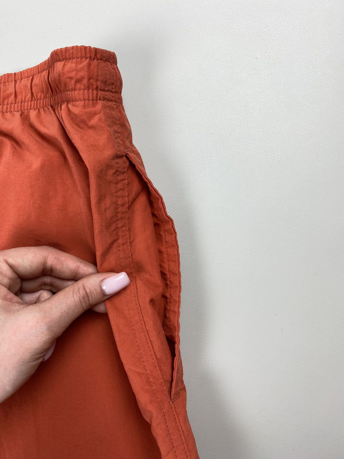 Nike × Vintage VTG Nike big swoosh men’s nylon shorts size L Size US 34 / EU 50 - 7 Thumbnail