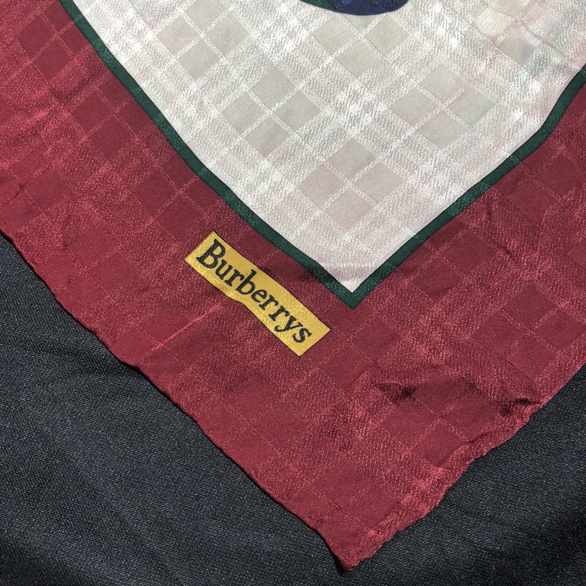 Burberry Vintage Burberry Silk scarf Size ONE SIZE - 3 Thumbnail