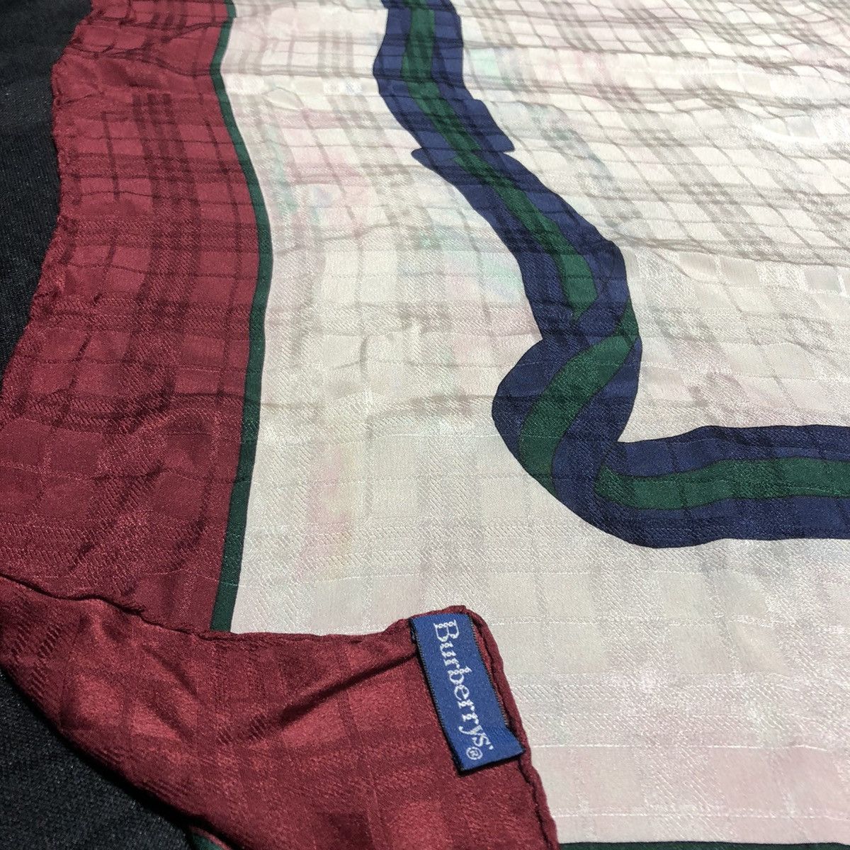 Burberry Vintage Burberry Silk scarf Size ONE SIZE - 6 Thumbnail
