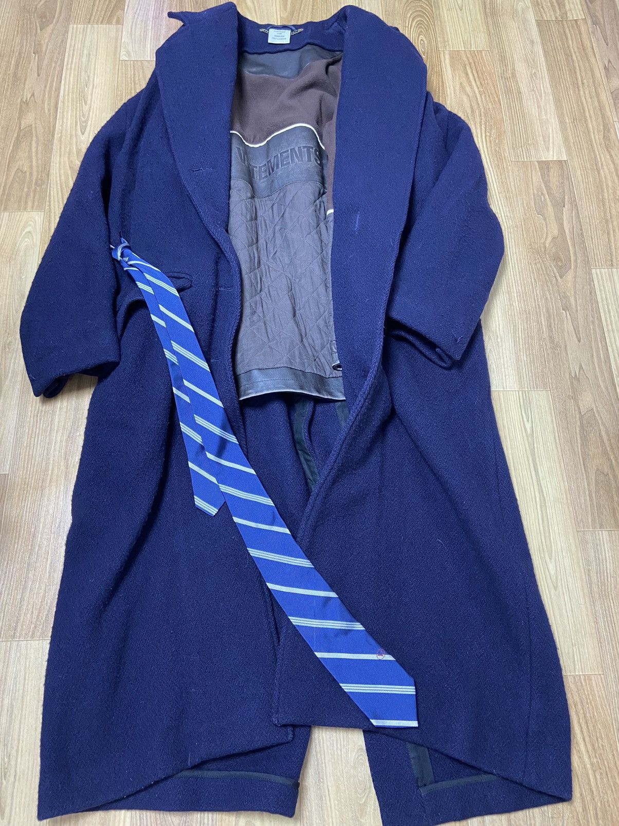 Vetements Xs Vetements oversized TIE leather trim VAGABOND wool coat Size US XS / EU 42 / 0 - 1 Thumbnail