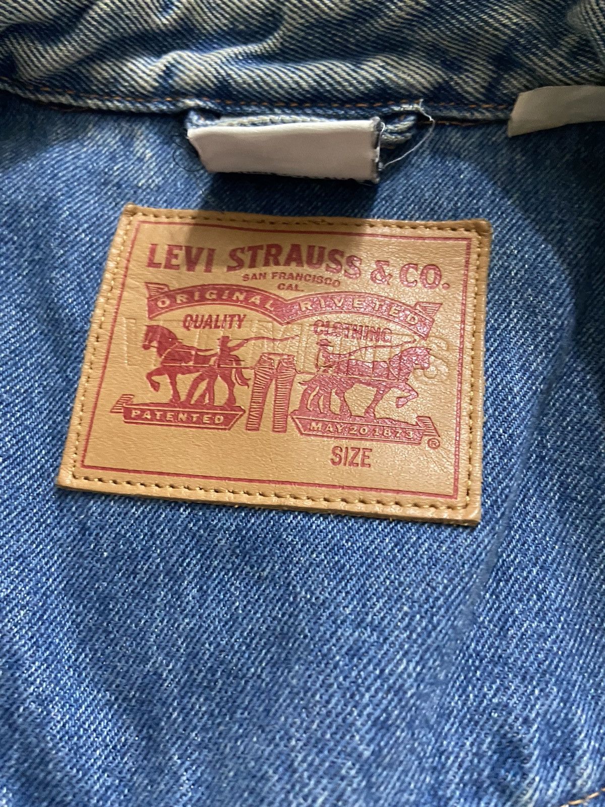 Vetements M Vetements Levis Oversized two Pocket denim shirt jacket Size US M / EU 48-50 / 2 - 7 Thumbnail