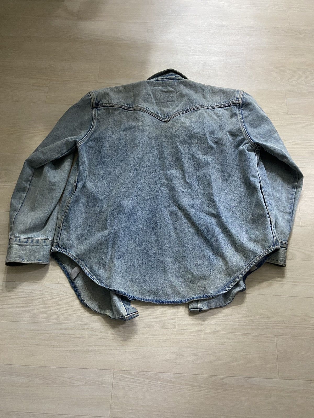 Vetements M Vetements Levis Oversized two Pocket denim shirt jacket Size US M / EU 48-50 / 2 - 2 Thumbnail