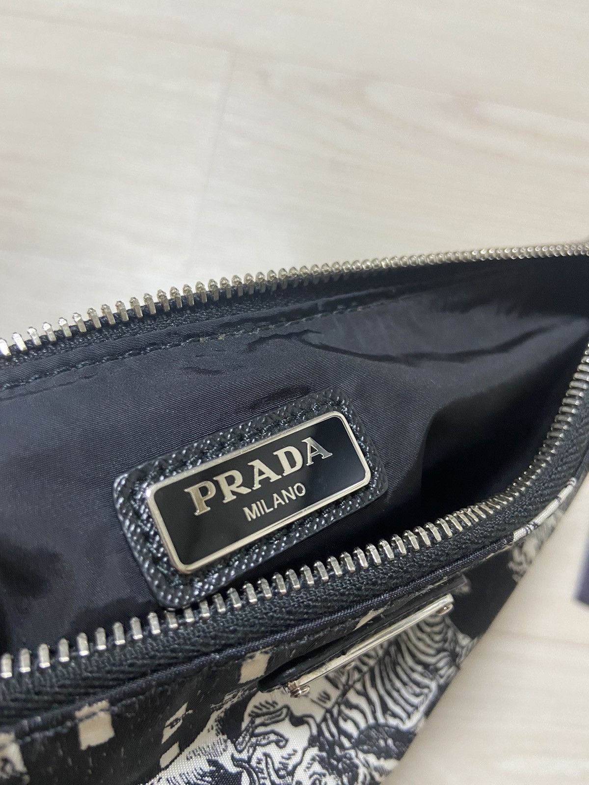 Prada 🔥🔥 OS Prada ‘SURVIVAL UTOPIA’ CHRISTOPHE CHEMIN Clutch bag Size ONE SIZE - 6 Thumbnail