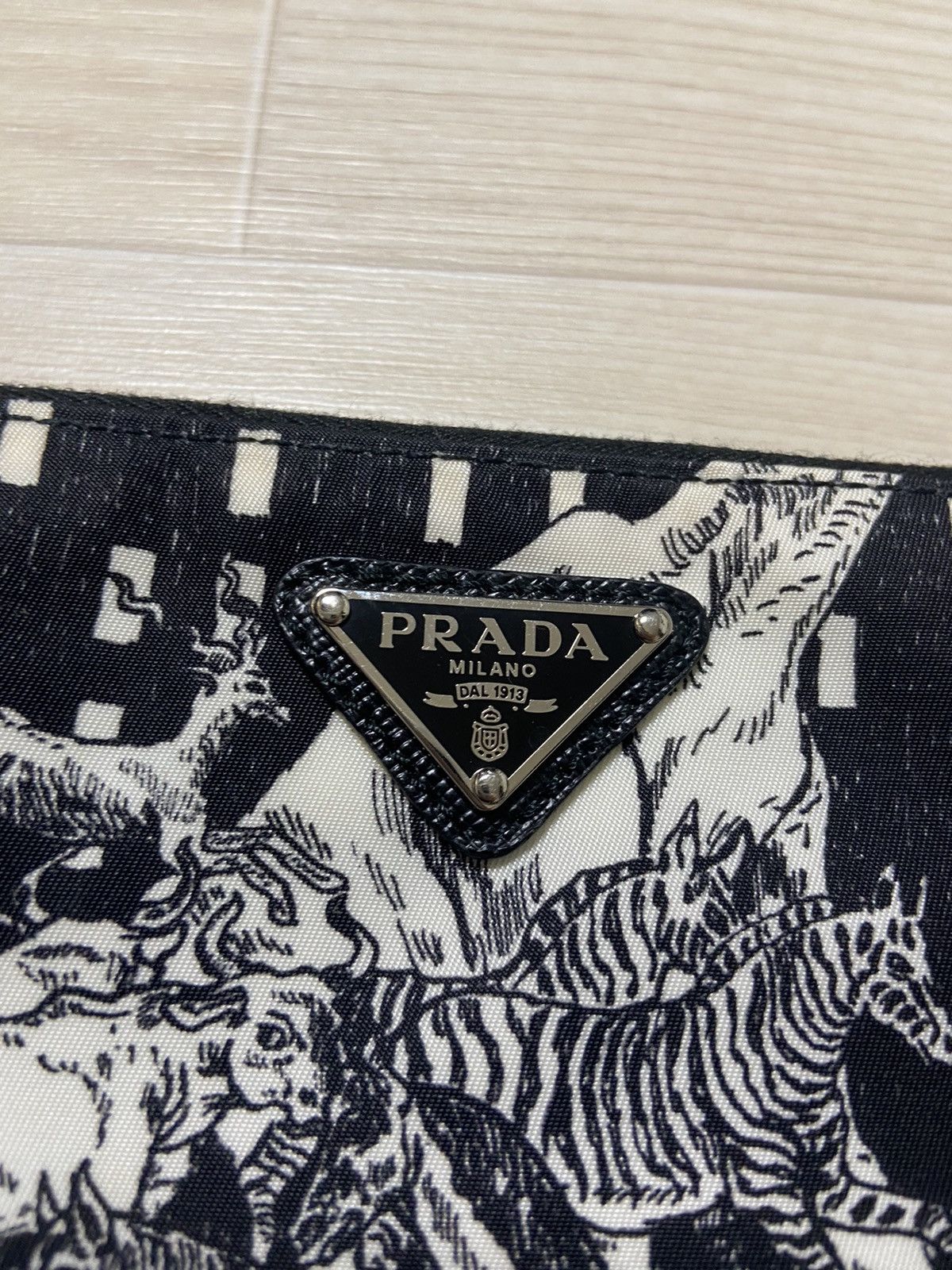 Prada 🔥🔥 OS Prada ‘SURVIVAL UTOPIA’ CHRISTOPHE CHEMIN Clutch bag Size ONE SIZE - 5 Thumbnail