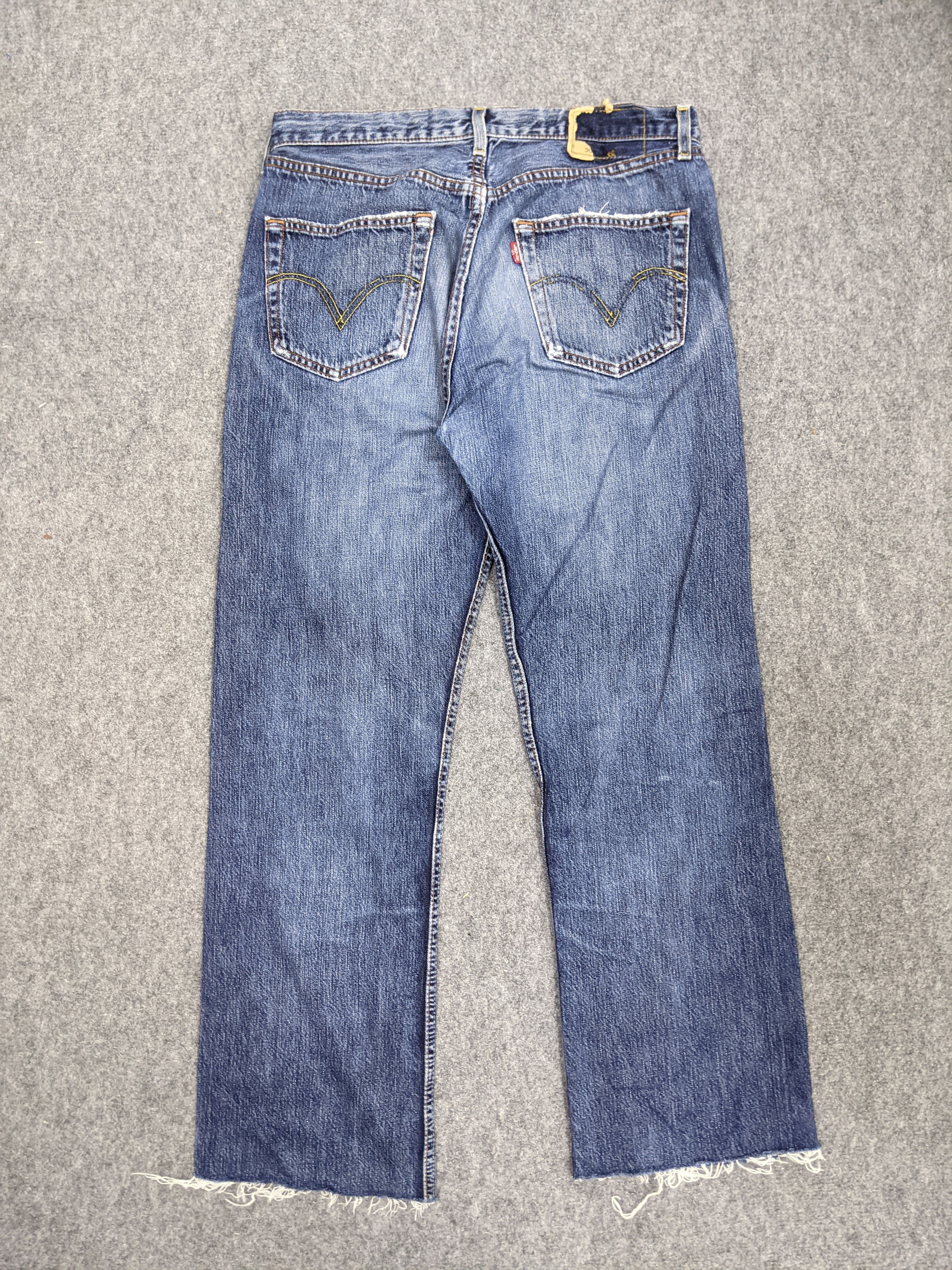 Levi's × Vintage Vintage Distressed Levis 501 Faded Blue Jeans Size US 33 - 3 Thumbnail