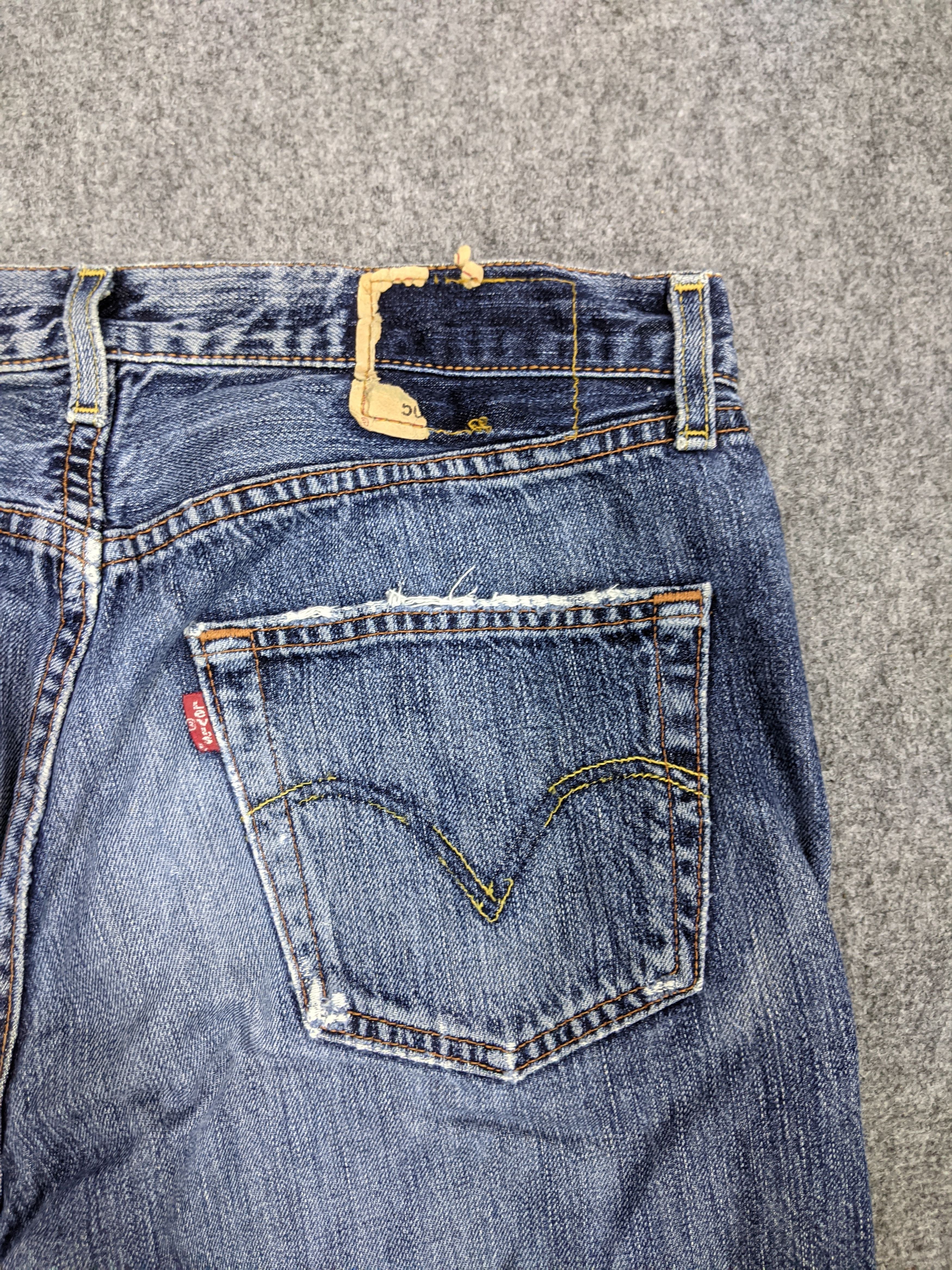 Levi's × Vintage Vintage Distressed Levis 501 Faded Blue Jeans Size US 33 - 12 Thumbnail