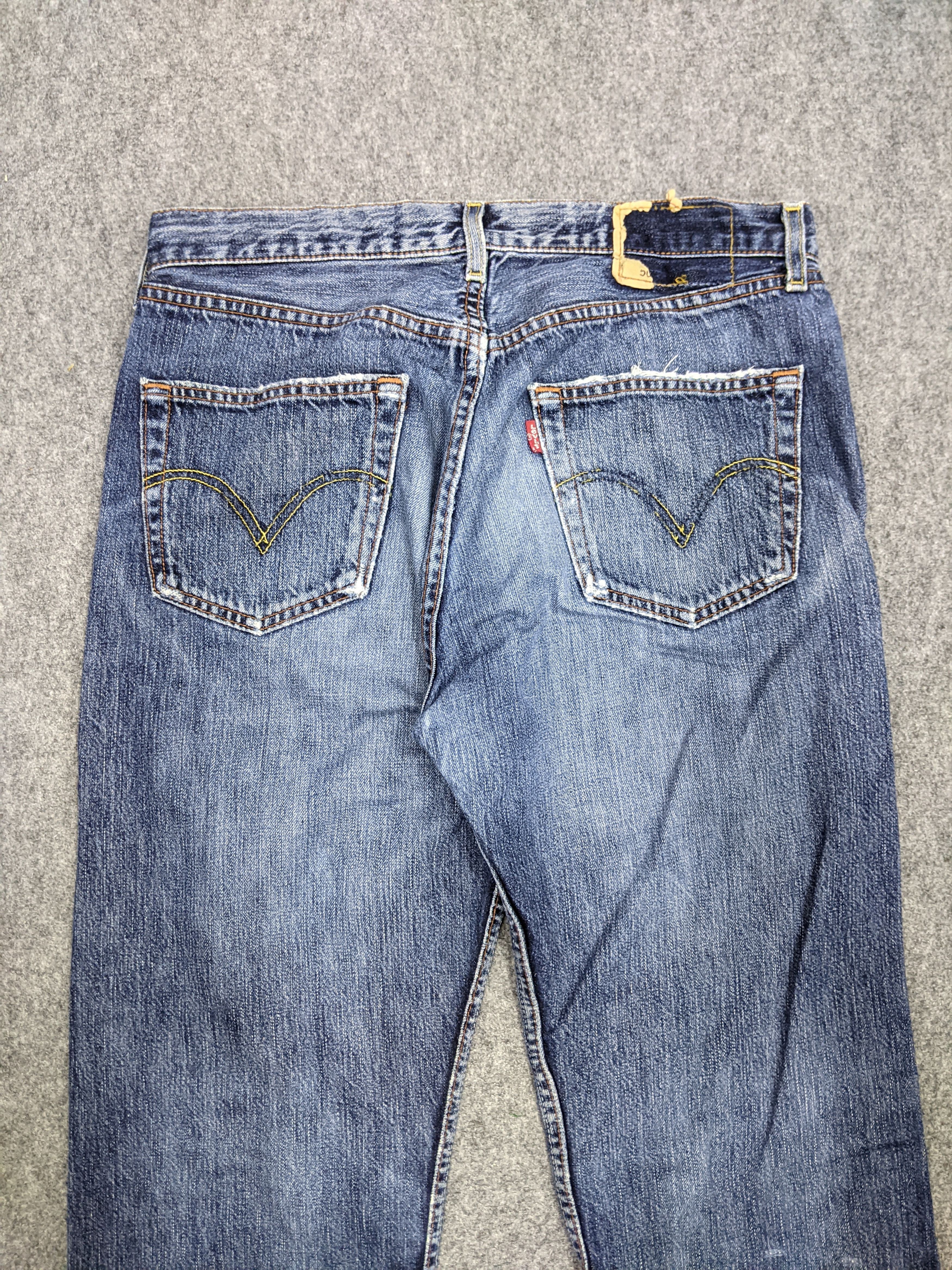 Levi's × Vintage Vintage Distressed Levis 501 Faded Blue Jeans Size US 33 - 4 Thumbnail