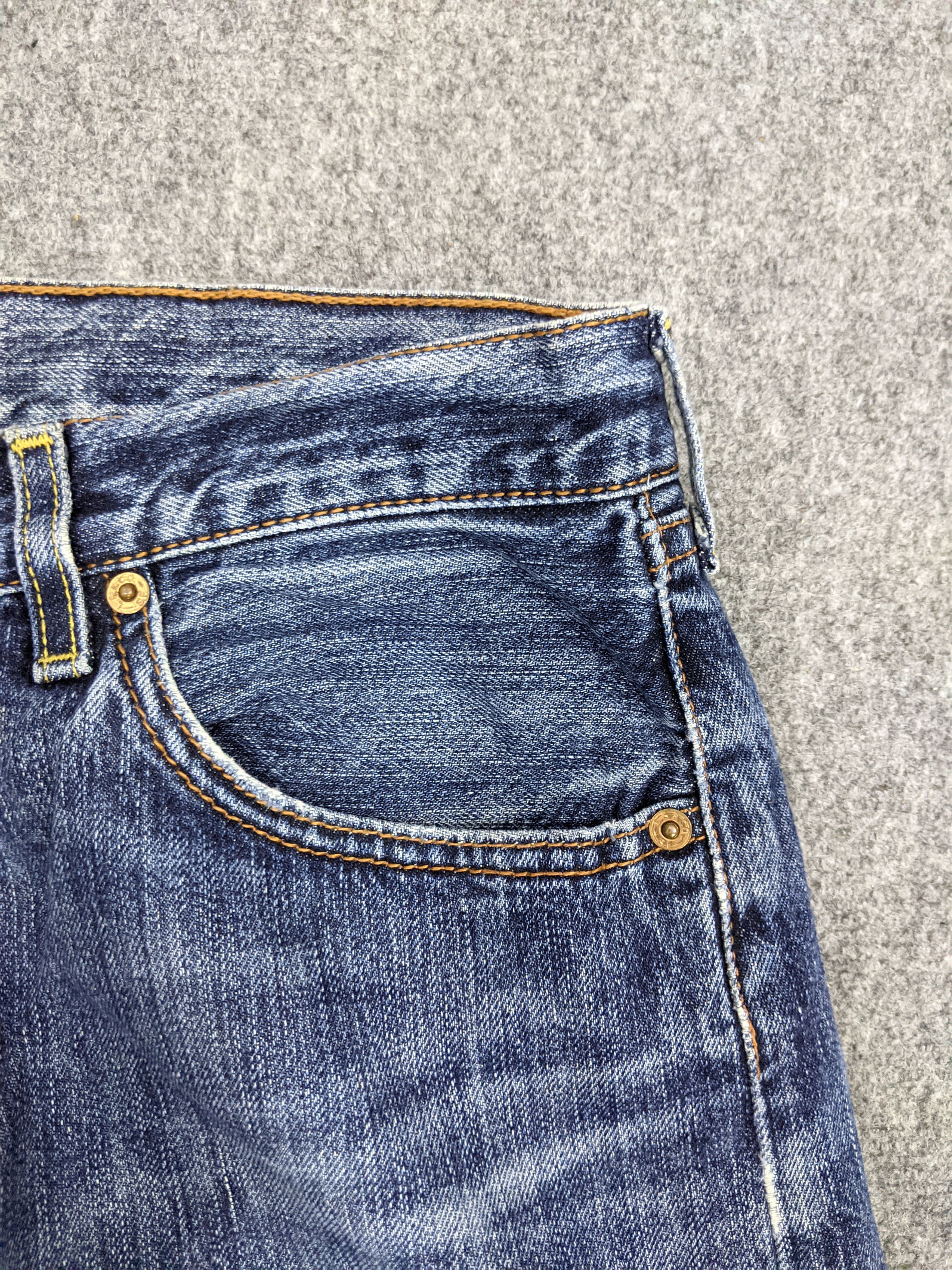 Levi's × Vintage Vintage Distressed Levis 501 Faded Blue Jeans Size US 33 - 9 Thumbnail