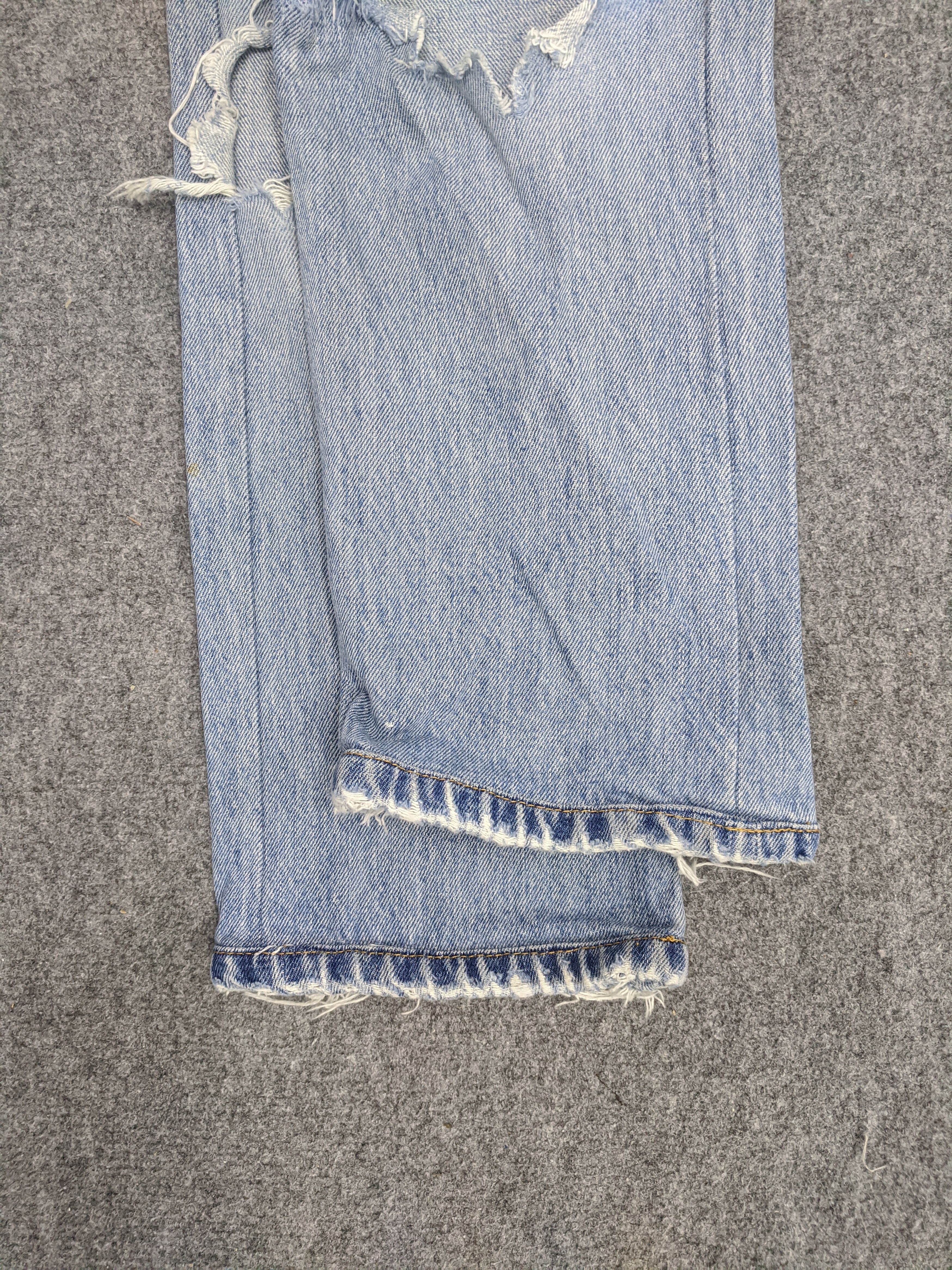 Levi's Vintage Distressed Levis Light Wash Jeans DP1012 Size US 29 - 15 Thumbnail