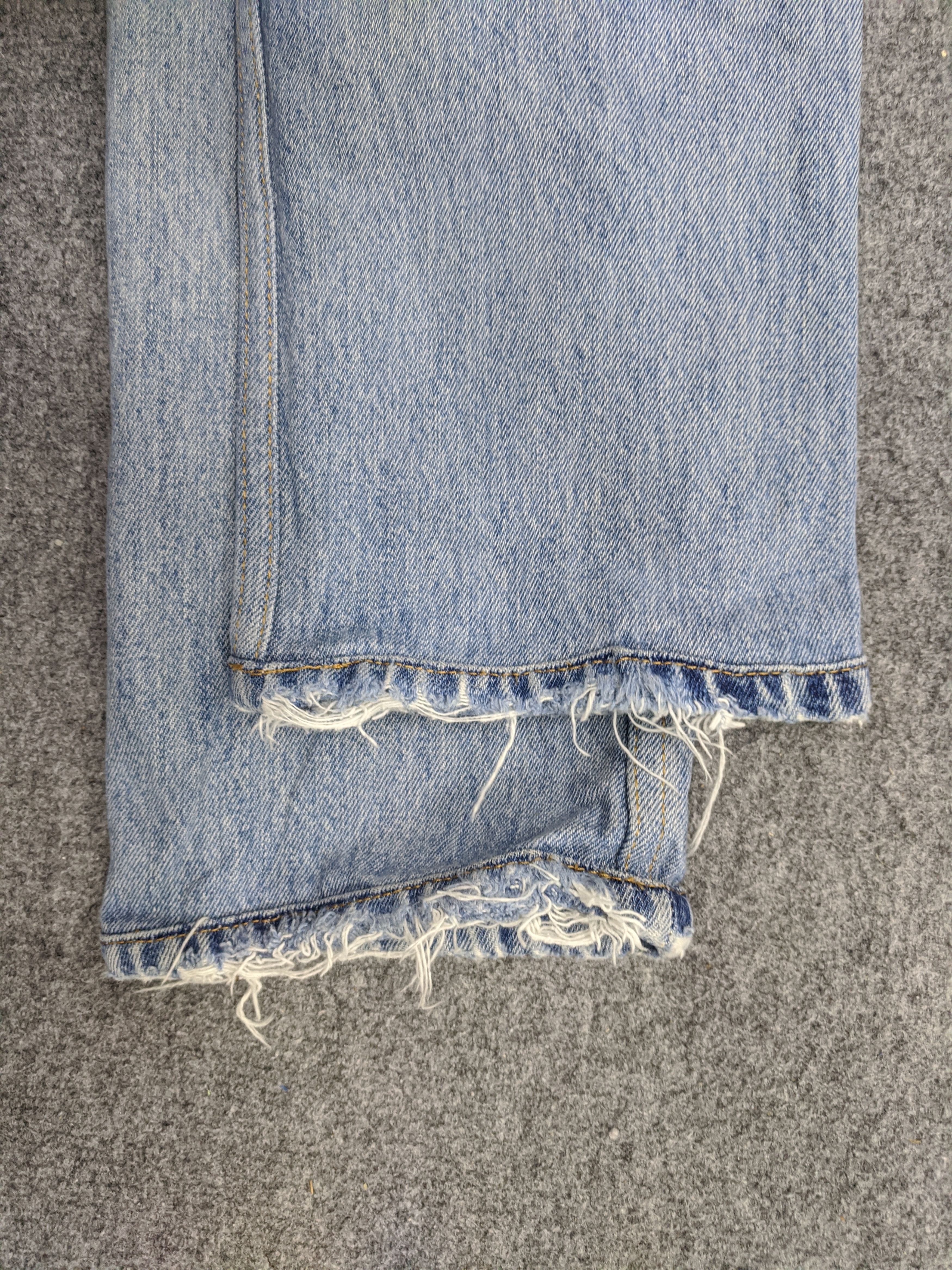 Levi's Vintage Distressed Levis Light Wash Jeans DP1012 Size US 29 - 19 Thumbnail