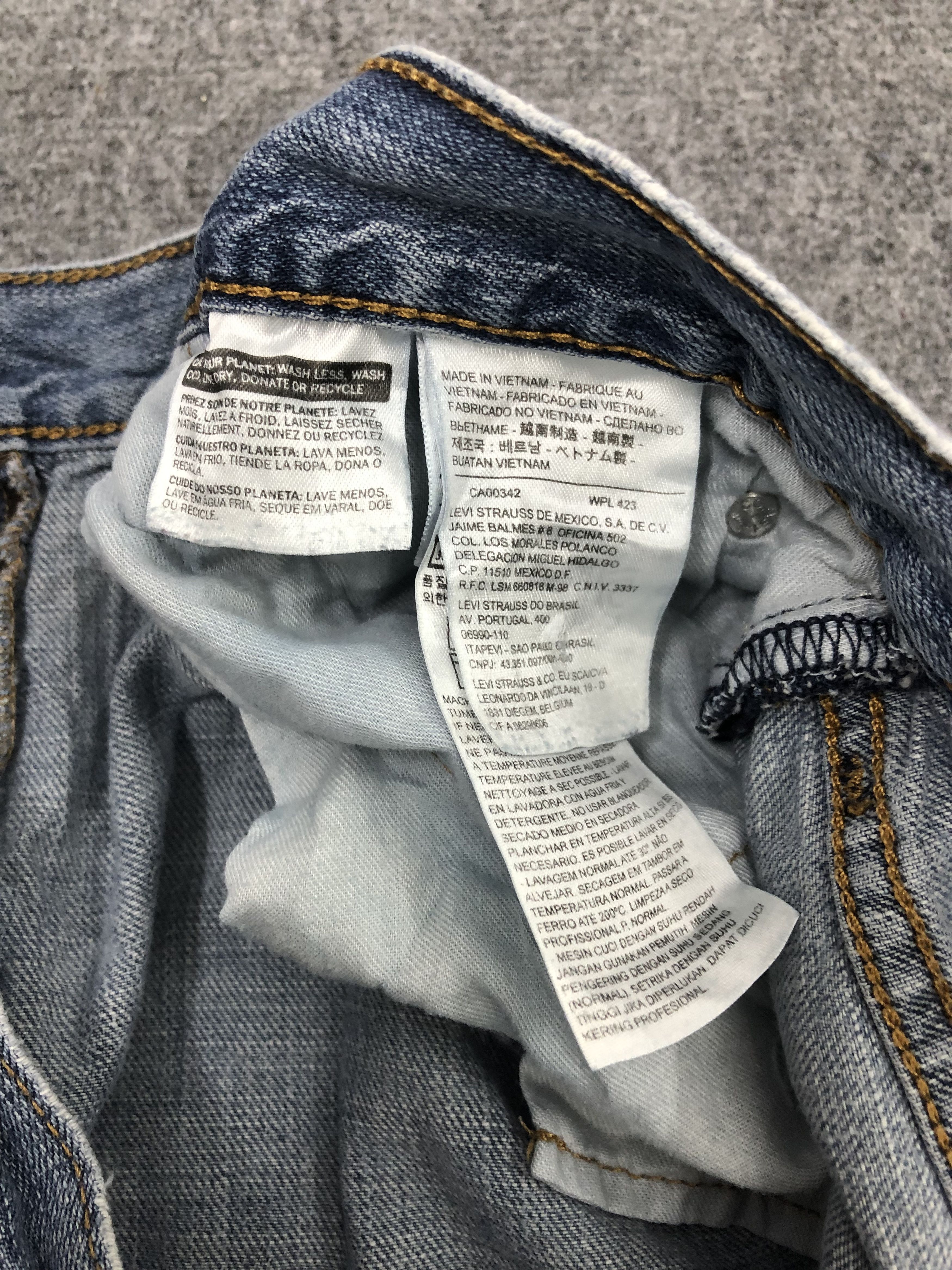 Levi's × Vintage Vintage Levis 559 Light Wash Jeans Size US 37 - 7 Thumbnail