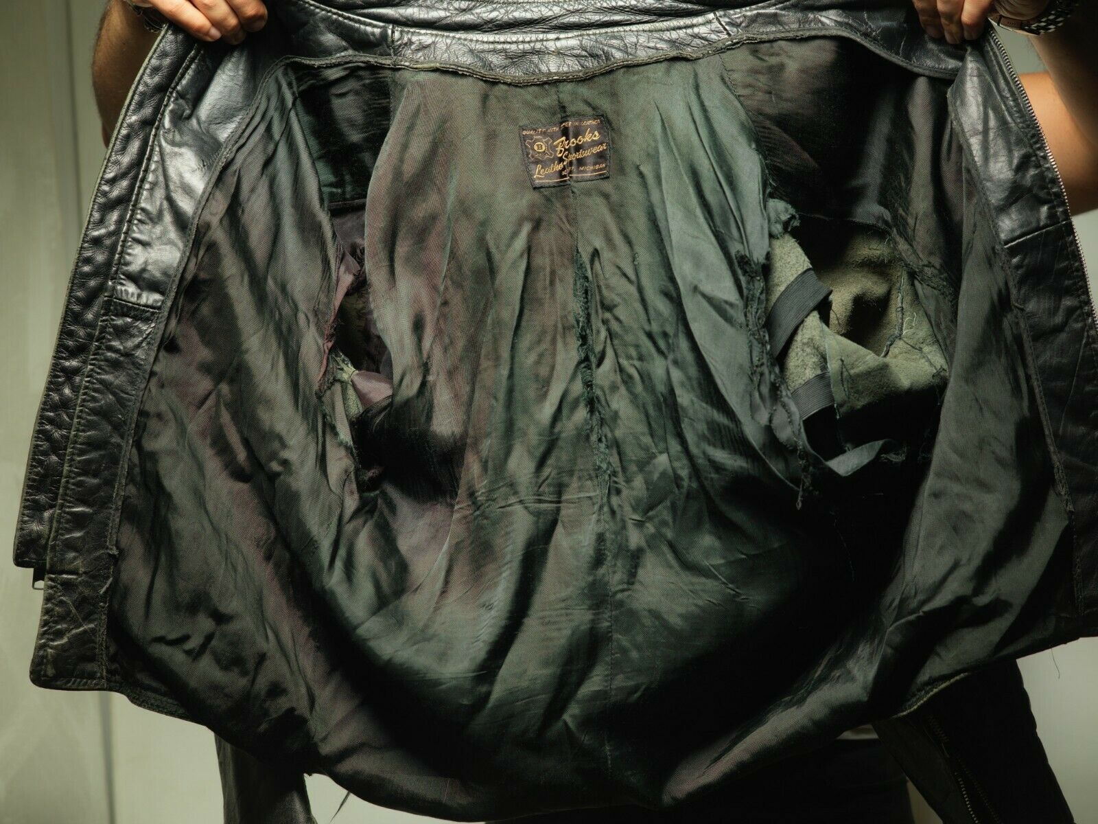 Vintage Vintage BROOKS Cafe Racer SteerHide Leather Jacket J100 Size US M / EU 48-50 / 2 - 6 Thumbnail