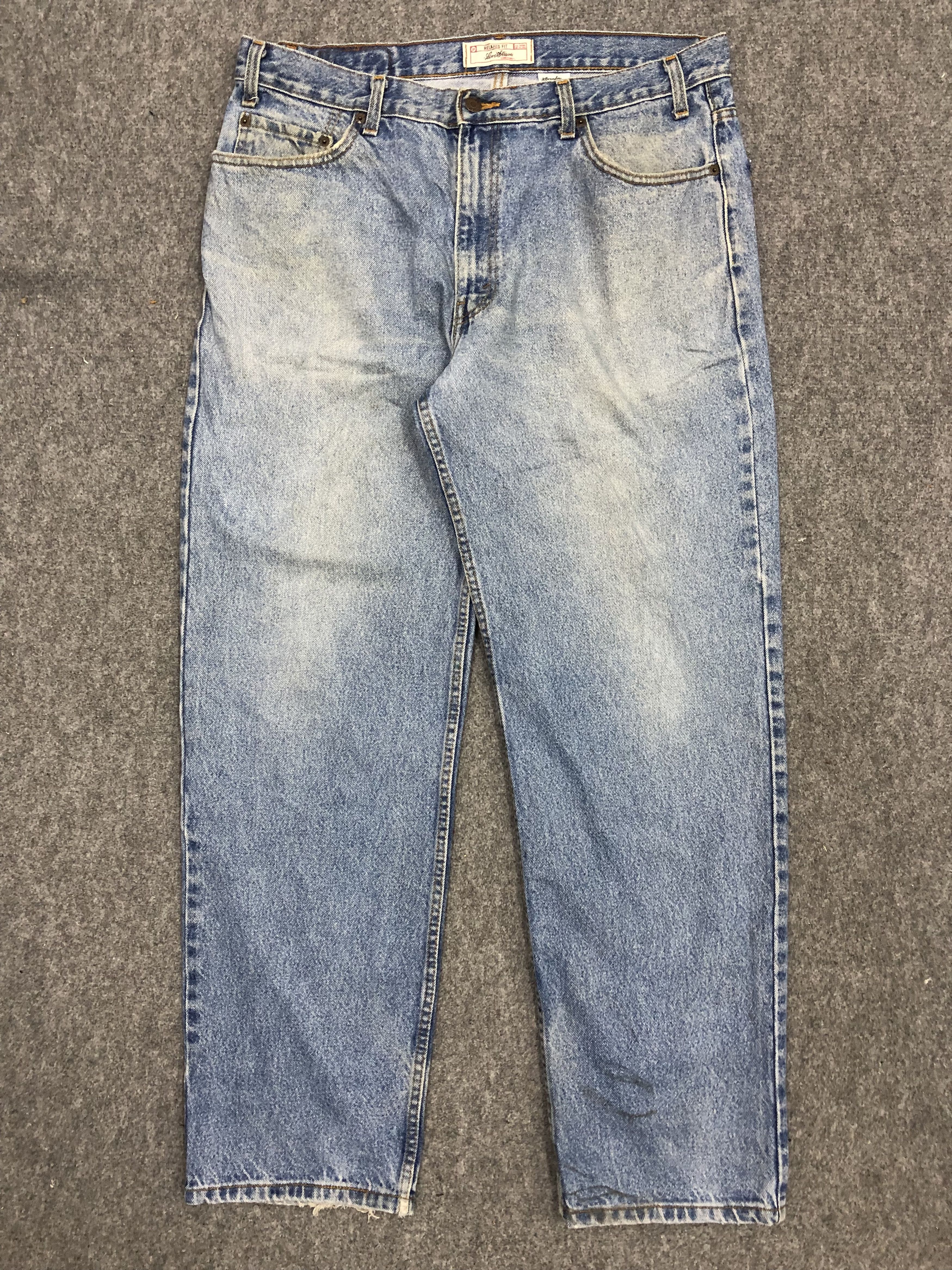 image of Levis Signature Faded Blue Jeans in Blue Denim, Men's (Size 38)