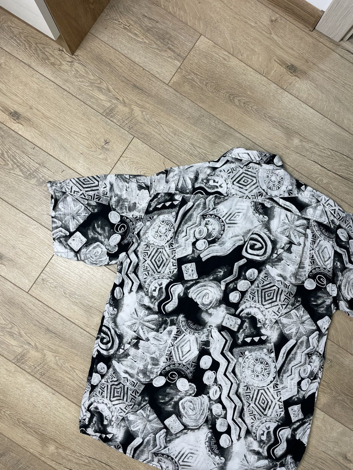 Vintage Vintage Button Ups Printed Crazy Oversized Shirt Size S Size US S / EU 44-46 / 1 - 11 Thumbnail