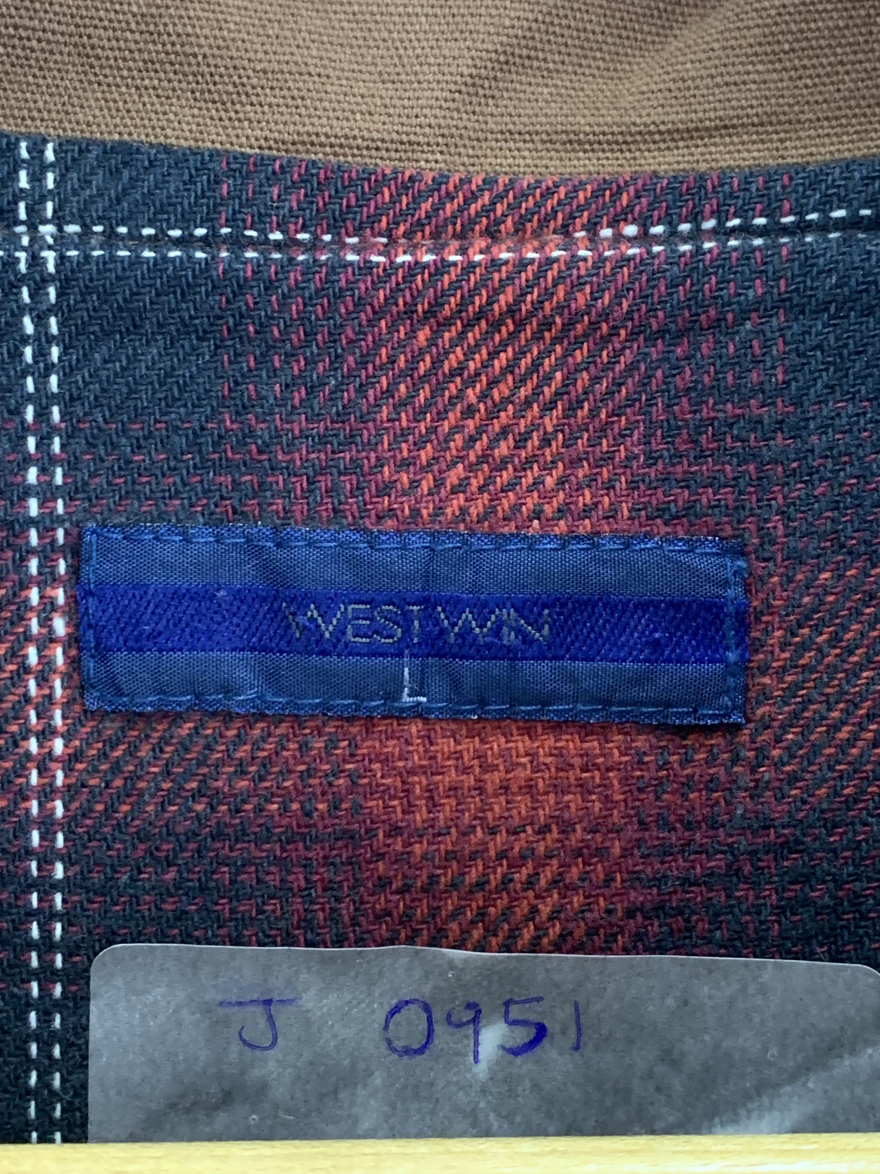 Japanese Brand × Vintage Vintage Japanese Brand Velvet Multi Pocket Vest Size US L / EU 52-54 / 3 - 5 Thumbnail