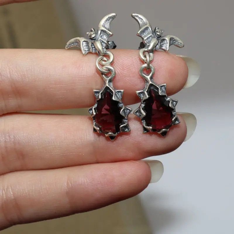 Jewelry × Vintage Vampire Bat Earrings Size ONE SIZE - 1 Thumbnail
