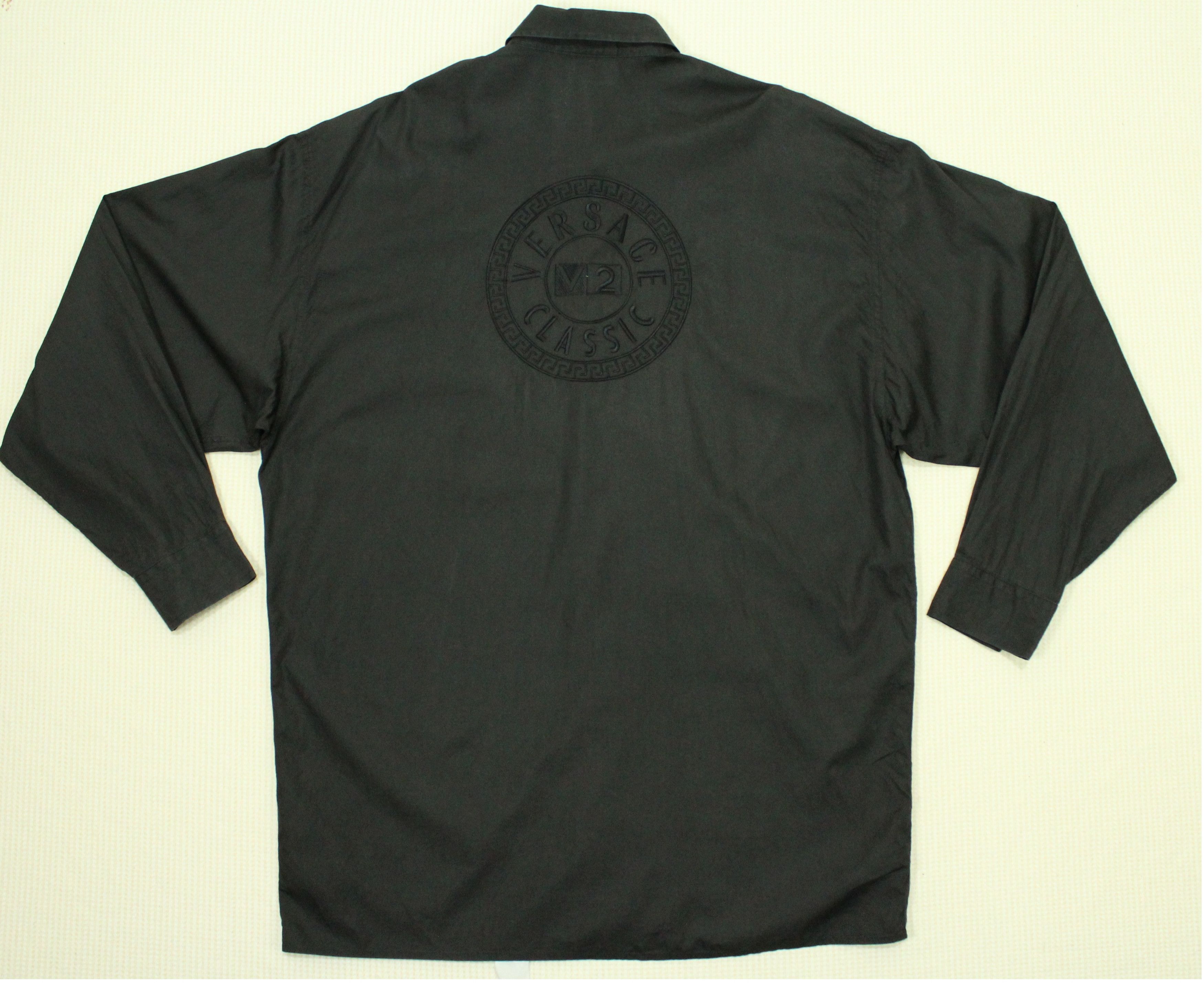 Versace VERSACE Shirt V2 Embroidered Logo By Gianni Versace Vintage Size US L / EU 52-54 / 3 - 3 Thumbnail