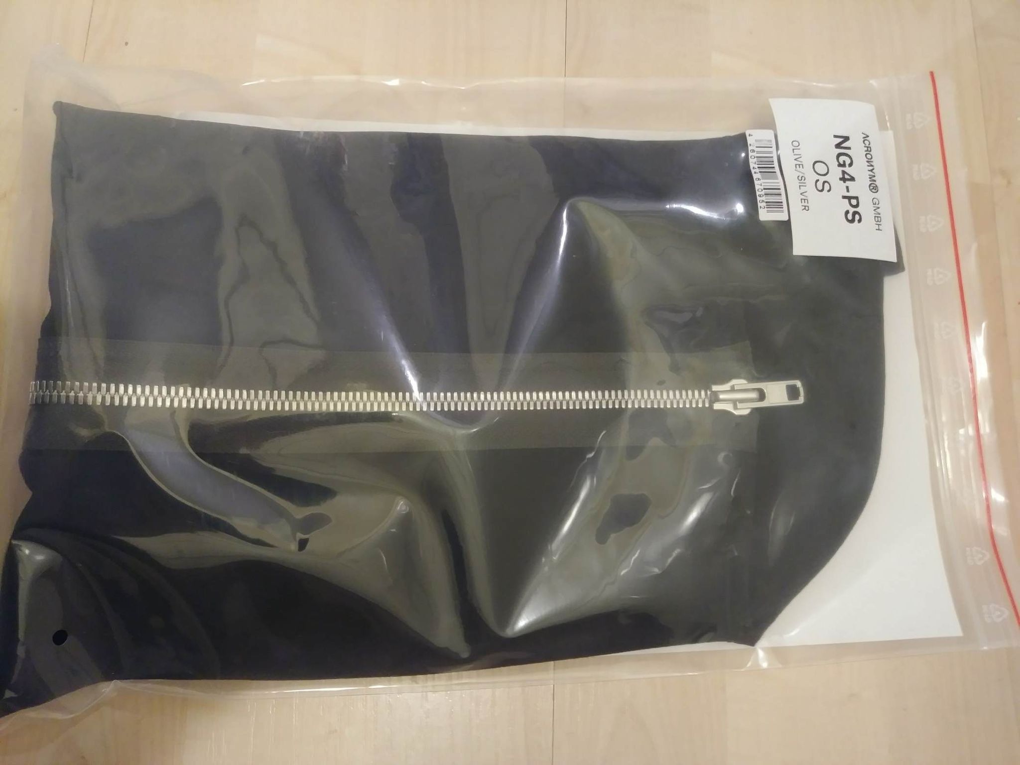 小物 ACRONYM NG4-PS OLIVE/SILVER ACRONYM”NG4-PS / Modular Zippered Powerstretch®Neck Gaiter