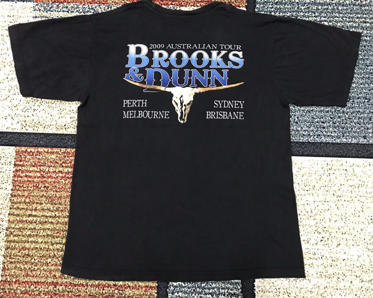 Band Tees × Vintage Brooks and Dunn Australia Tour 2009 Country Genre Artist Size US L / EU 52-54 / 3 - 2 Thumbnail