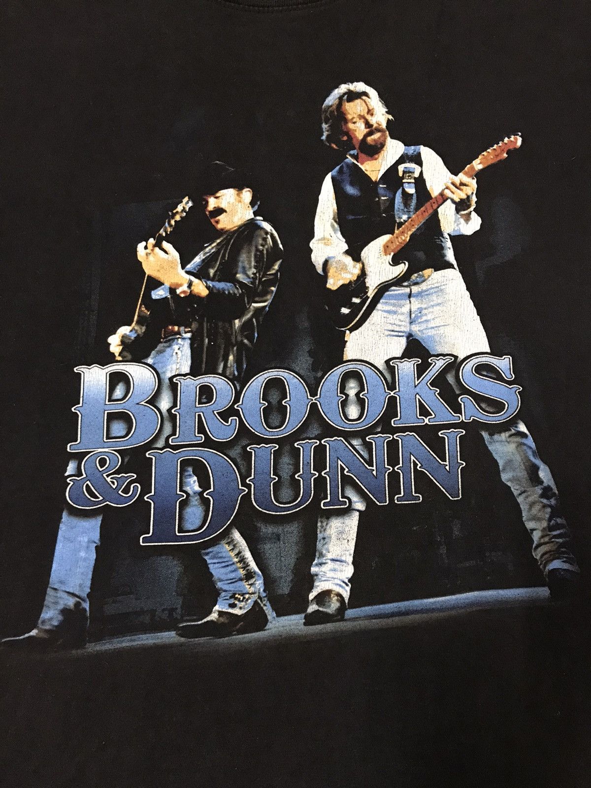 Band Tees × Vintage Brooks and Dunn Australia Tour 2009 Country Genre Artist Size US L / EU 52-54 / 3 - 3 Thumbnail