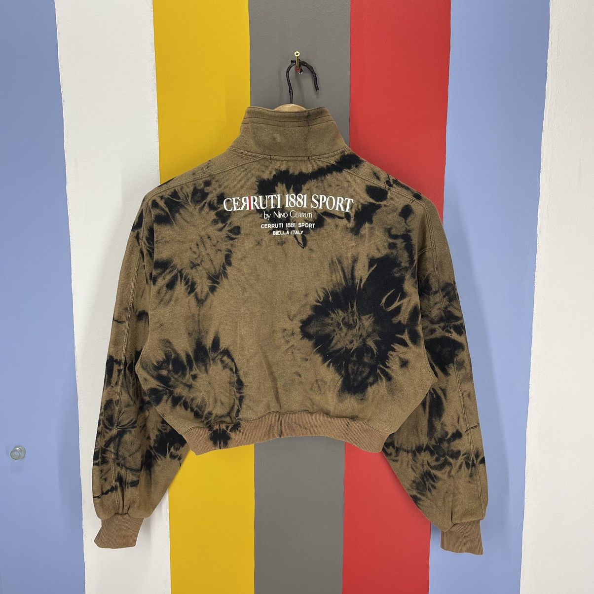 Cerruti 1881 90s Vintage CERRUTI 1881 Crop Sweatshirt Acid Wash #1276/AS Size S / US 4 / IT 40 - 9 Thumbnail
