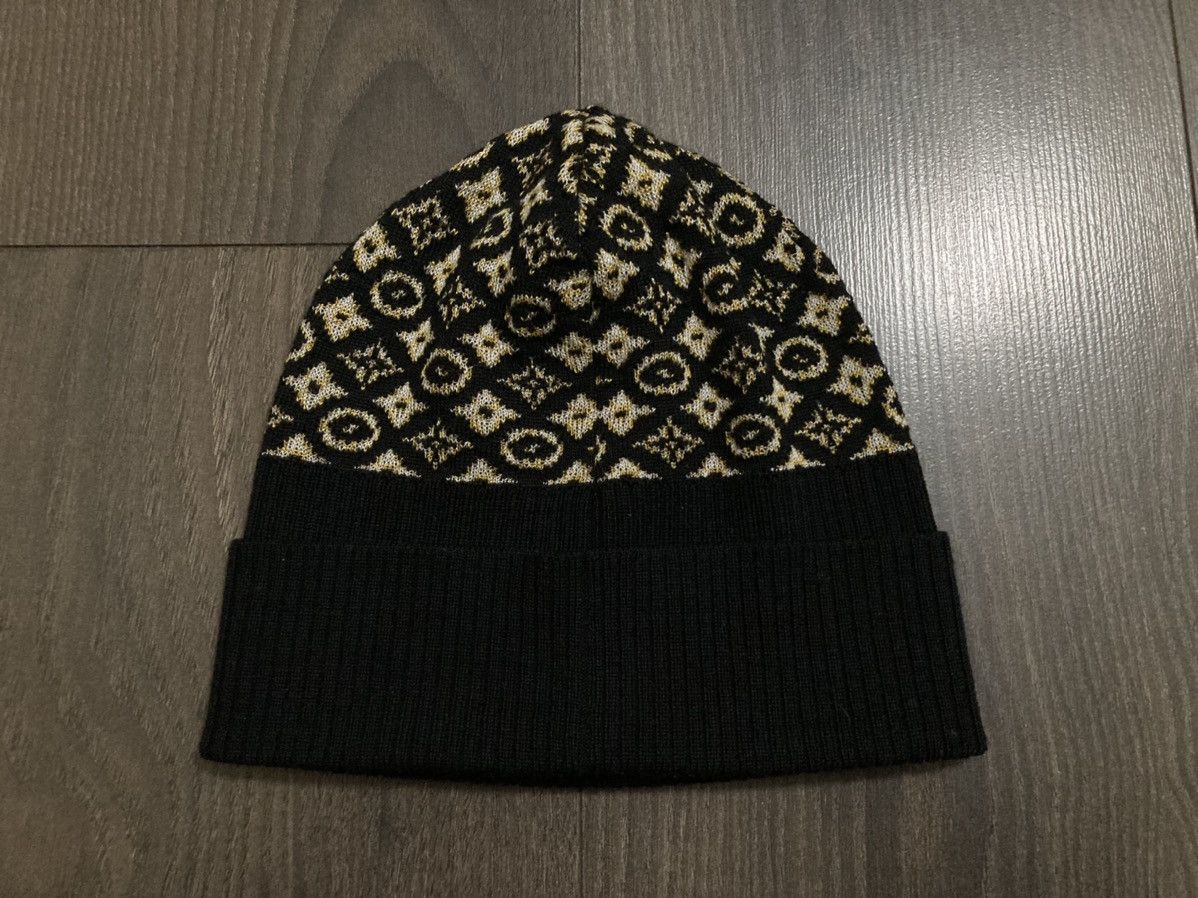 Louis Vuitton 800$ Louis Vuitton Monogram Knit Wool Silk Beanie Hat Size ONE SIZE - 1 Thumbnail
