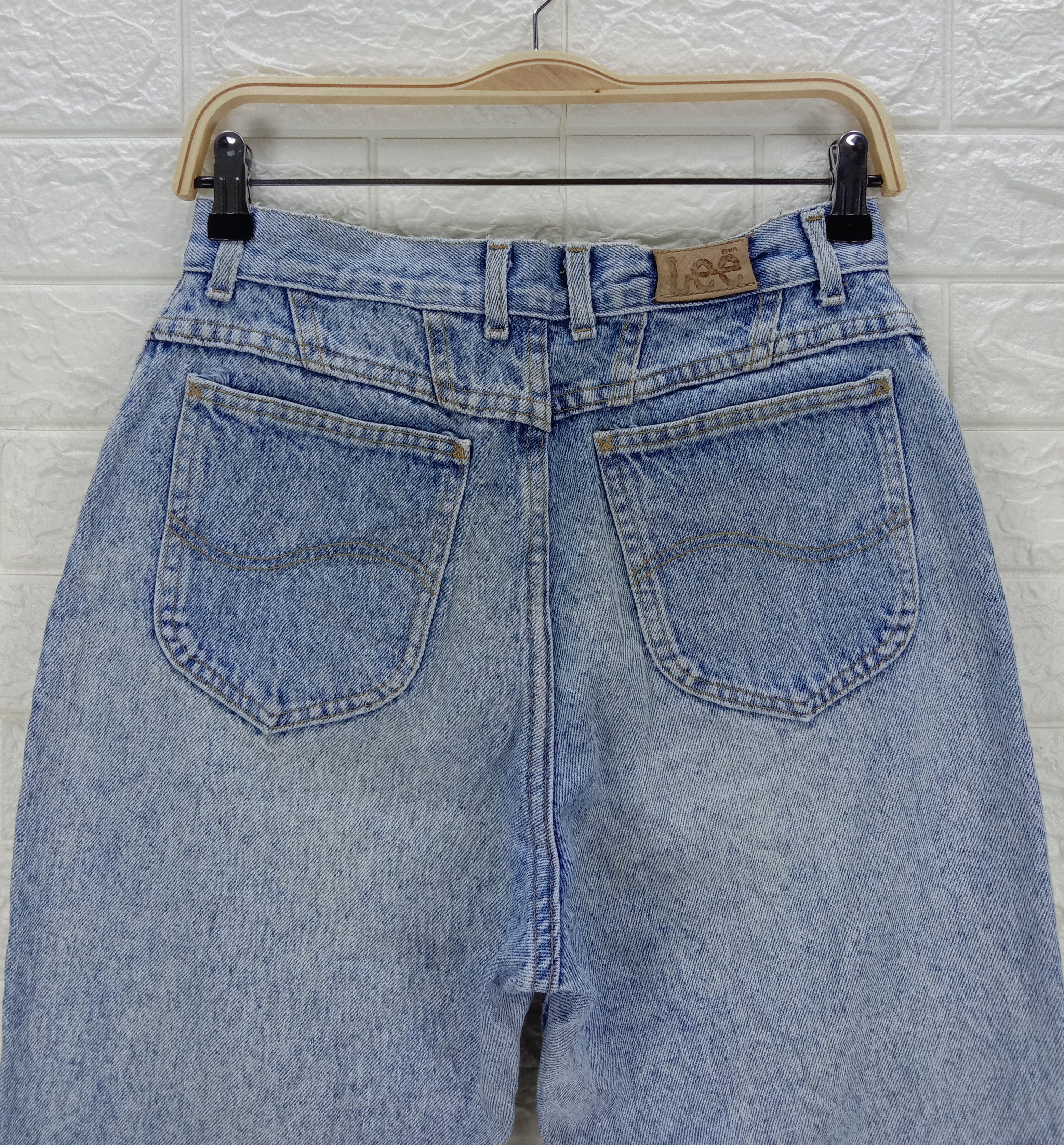 Lee Vintage 90s Lee Light Wash Mom Fit Jeans Size 28" / US 6 / IT 42 - 6 Thumbnail