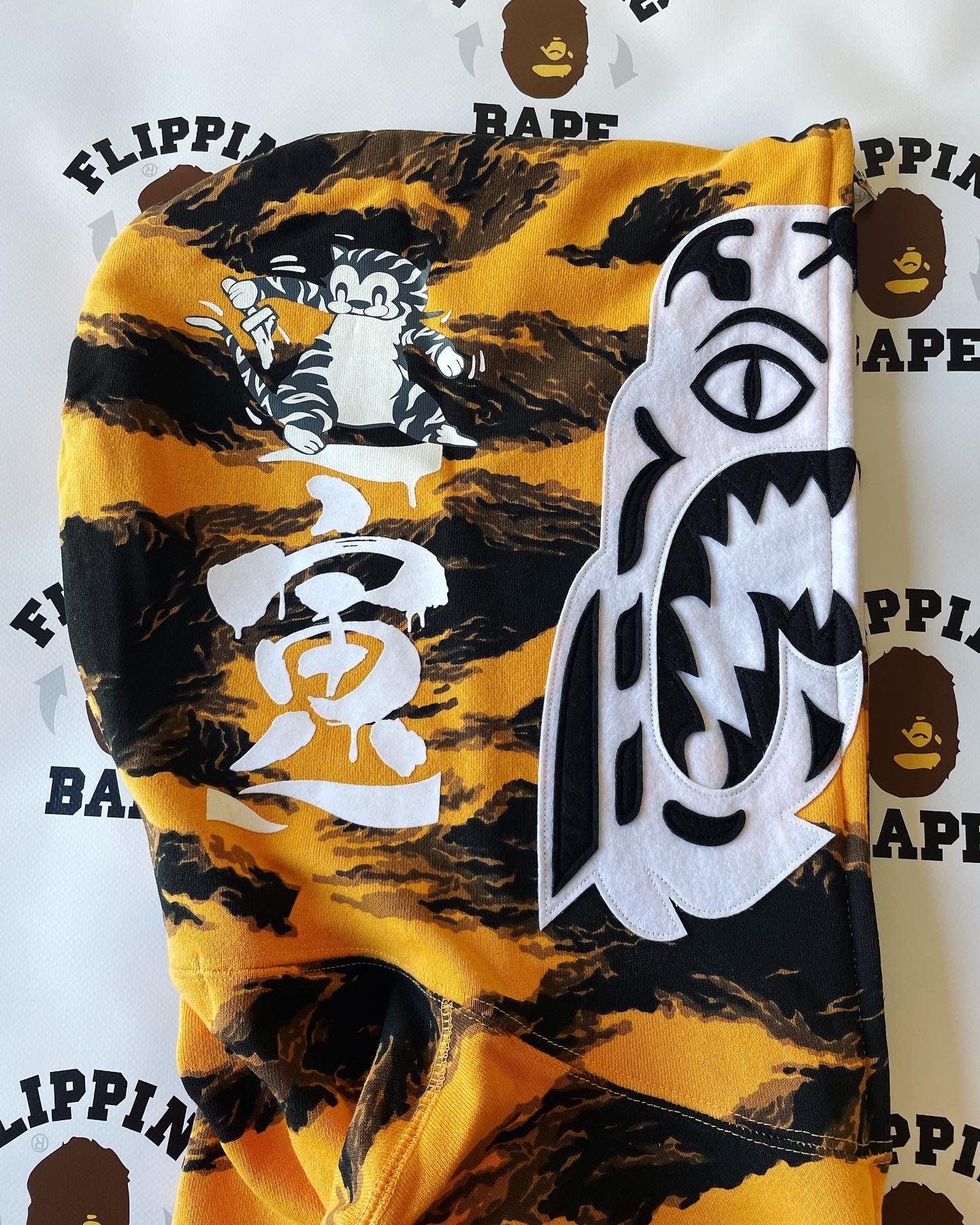 Bape BAPE TIGER CAMO TIGER RELAXED FIT FULL ZIP HOODIE Size US L / EU 52-54 / 3 - 4 Thumbnail