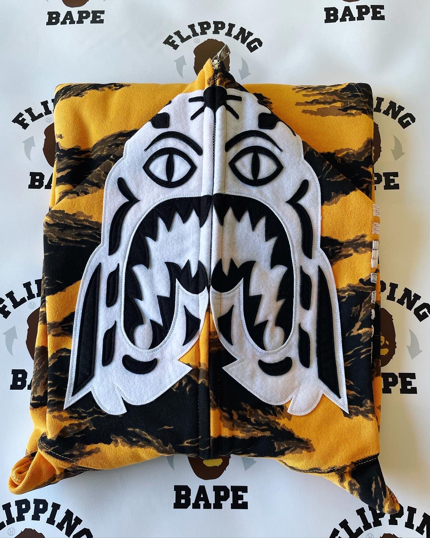 Bape BAPE TIGER CAMO TIGER RELAXED FIT FULL ZIP HOODIE Size US L / EU 52-54 / 3 - 3 Thumbnail