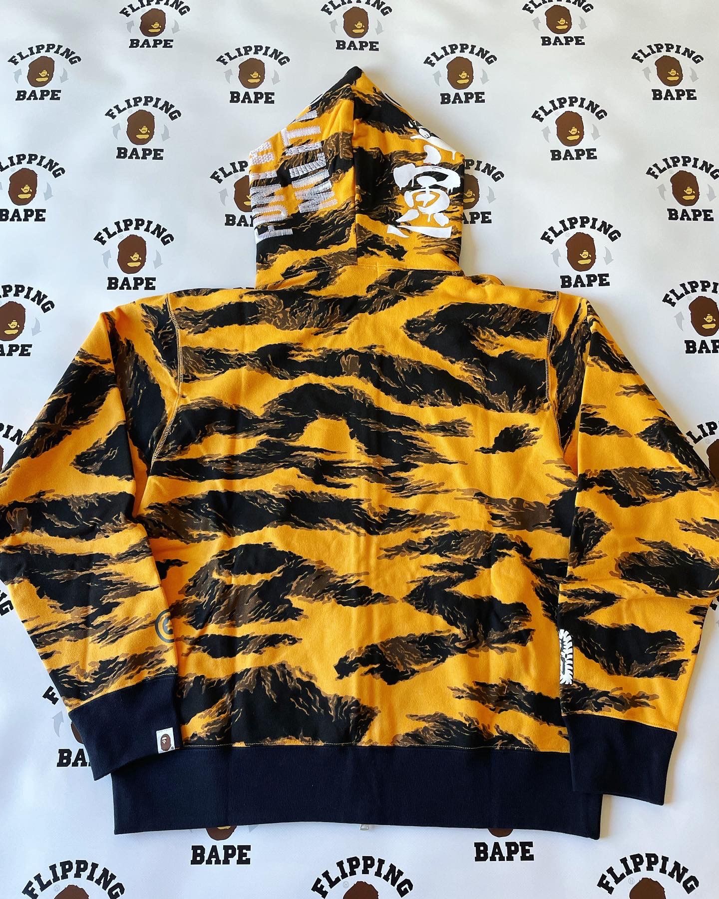Bape BAPE TIGER CAMO TIGER RELAXED FIT FULL ZIP HOODIE Size US L / EU 52-54 / 3 - 2 Thumbnail