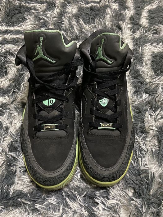 Jordan son of outlet mars low green glow