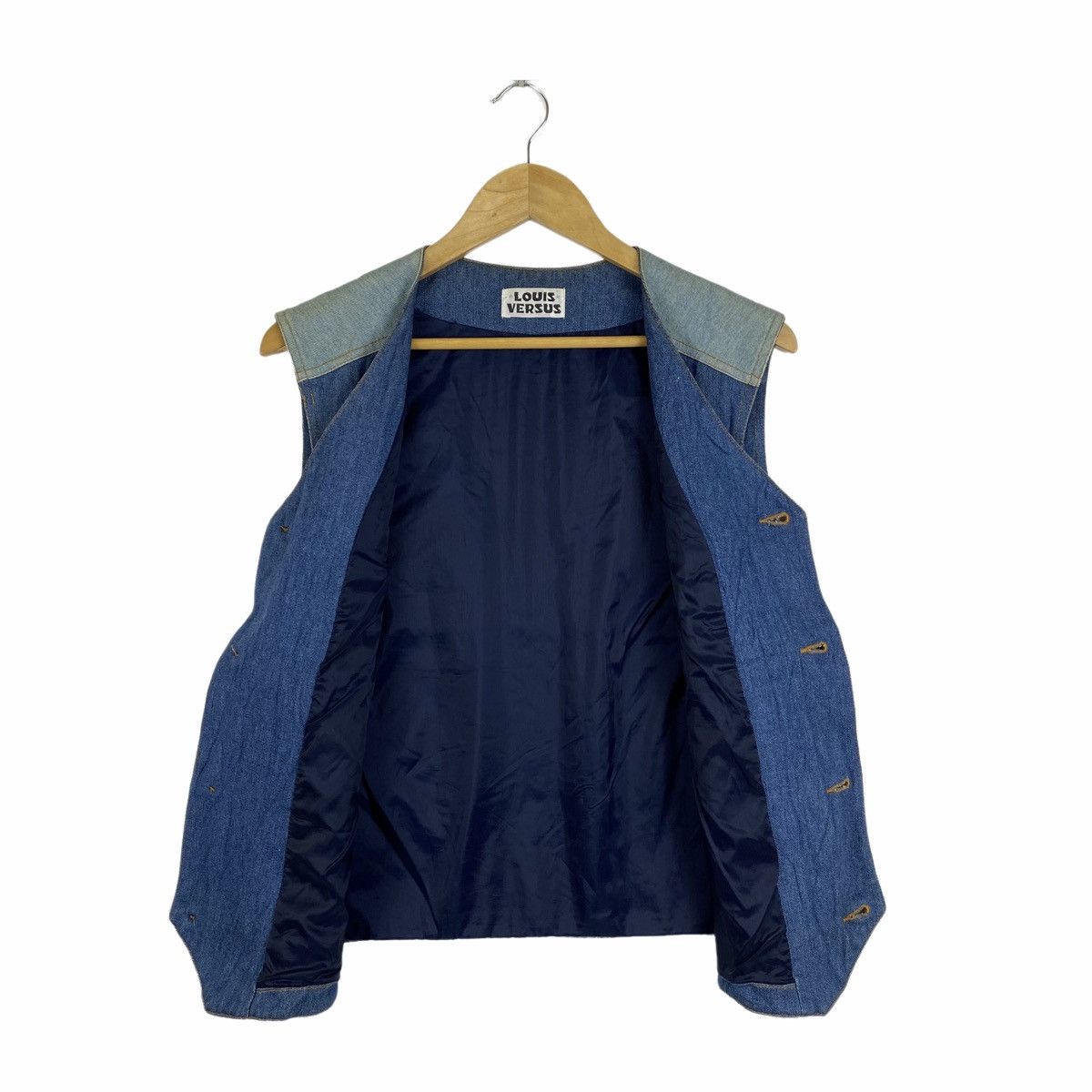 Vintage Vintage LOUIS VERSUS Big Logo Vests Jacket Sleeveless Size US M / EU 48-50 / 2 - 3 Thumbnail