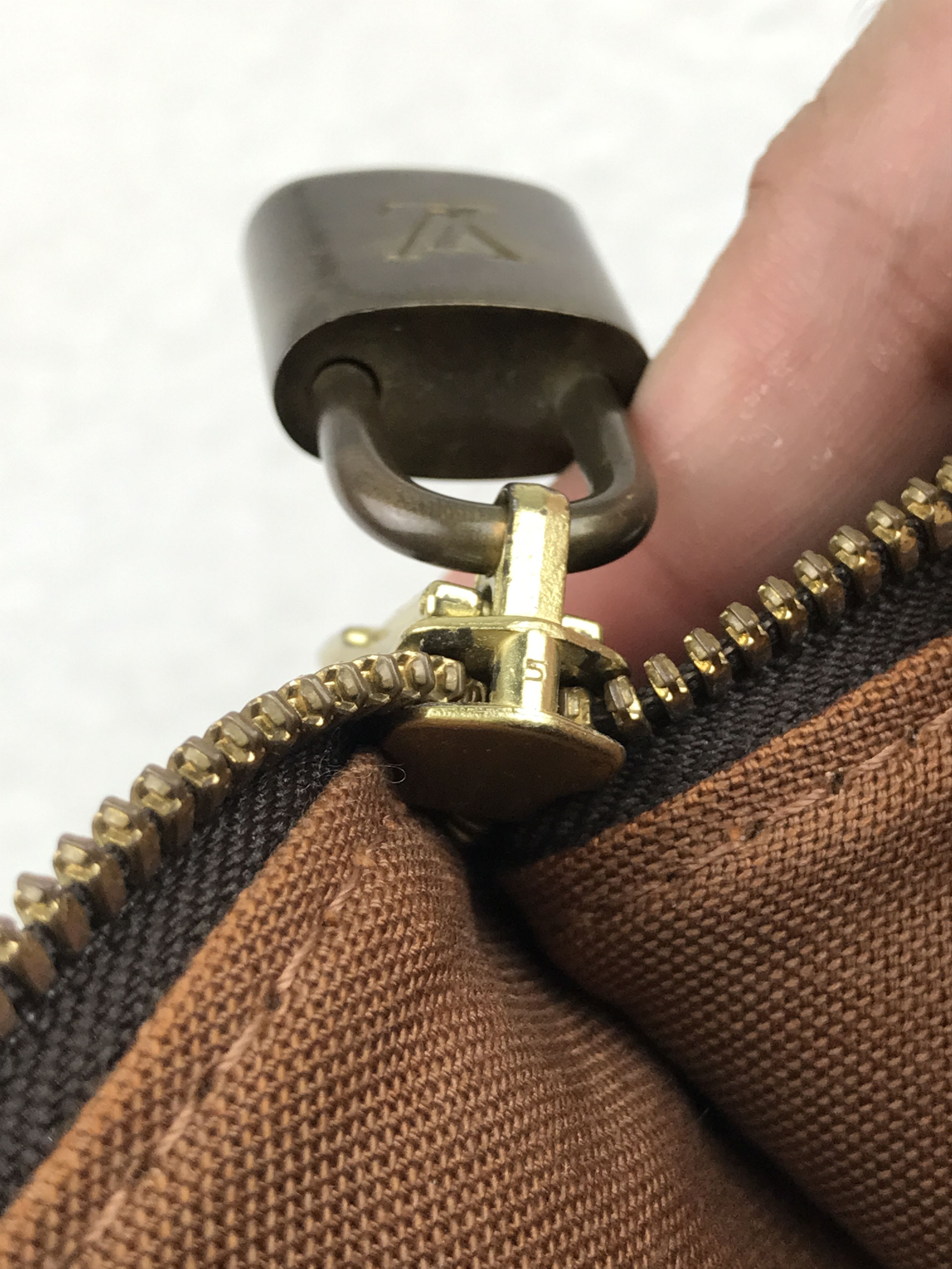 Louis Vuitton × Vintage Vintage Louis Vuitton Alma Monogram Size ONE SIZE - 15 Thumbnail