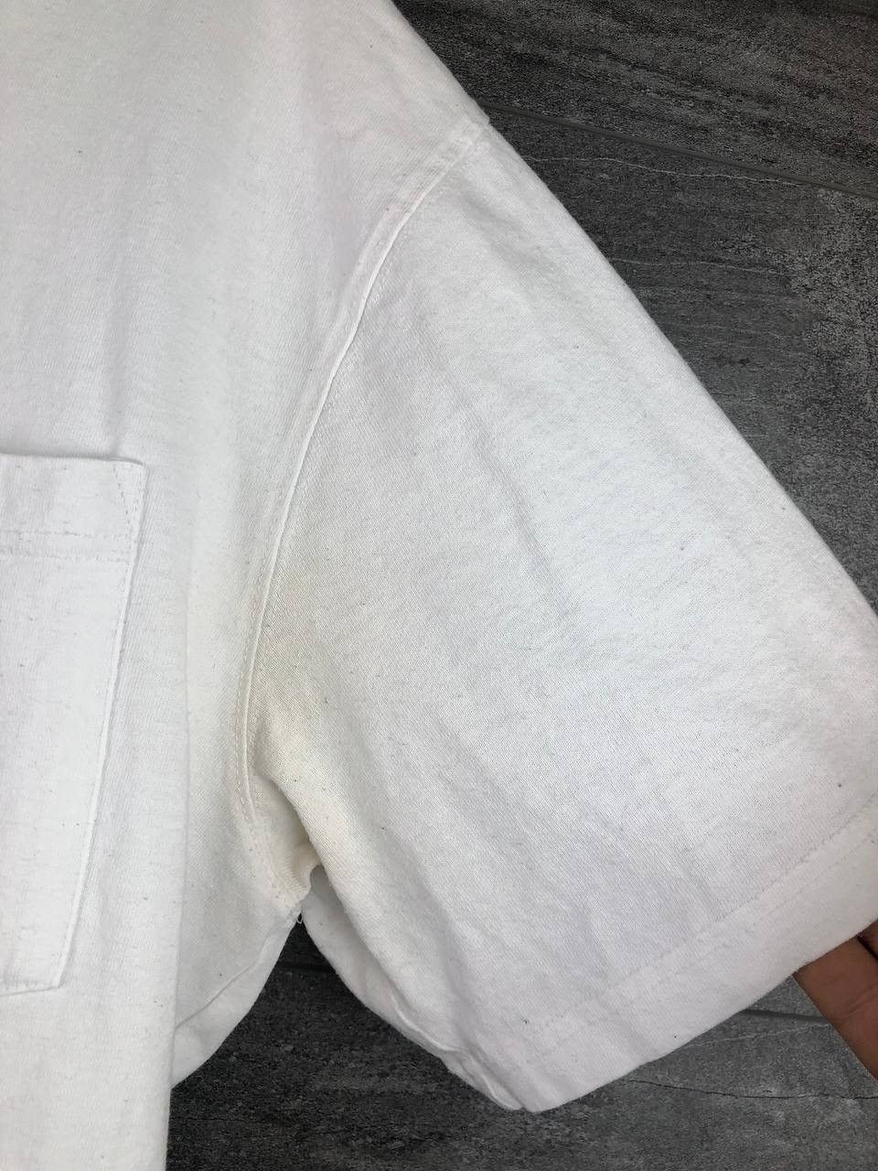 Carhartt × Vintage Vintage Mens Carhartt Out Box White Logo Pocket T -Shirt Size US L / EU 52-54 / 3 - 14 Thumbnail
