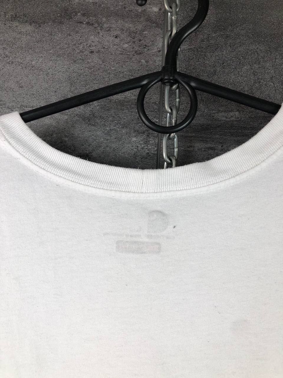 Carhartt × Vintage Vintage Mens Carhartt Out Box White Logo Pocket T -Shirt Size US L / EU 52-54 / 3 - 11 Thumbnail