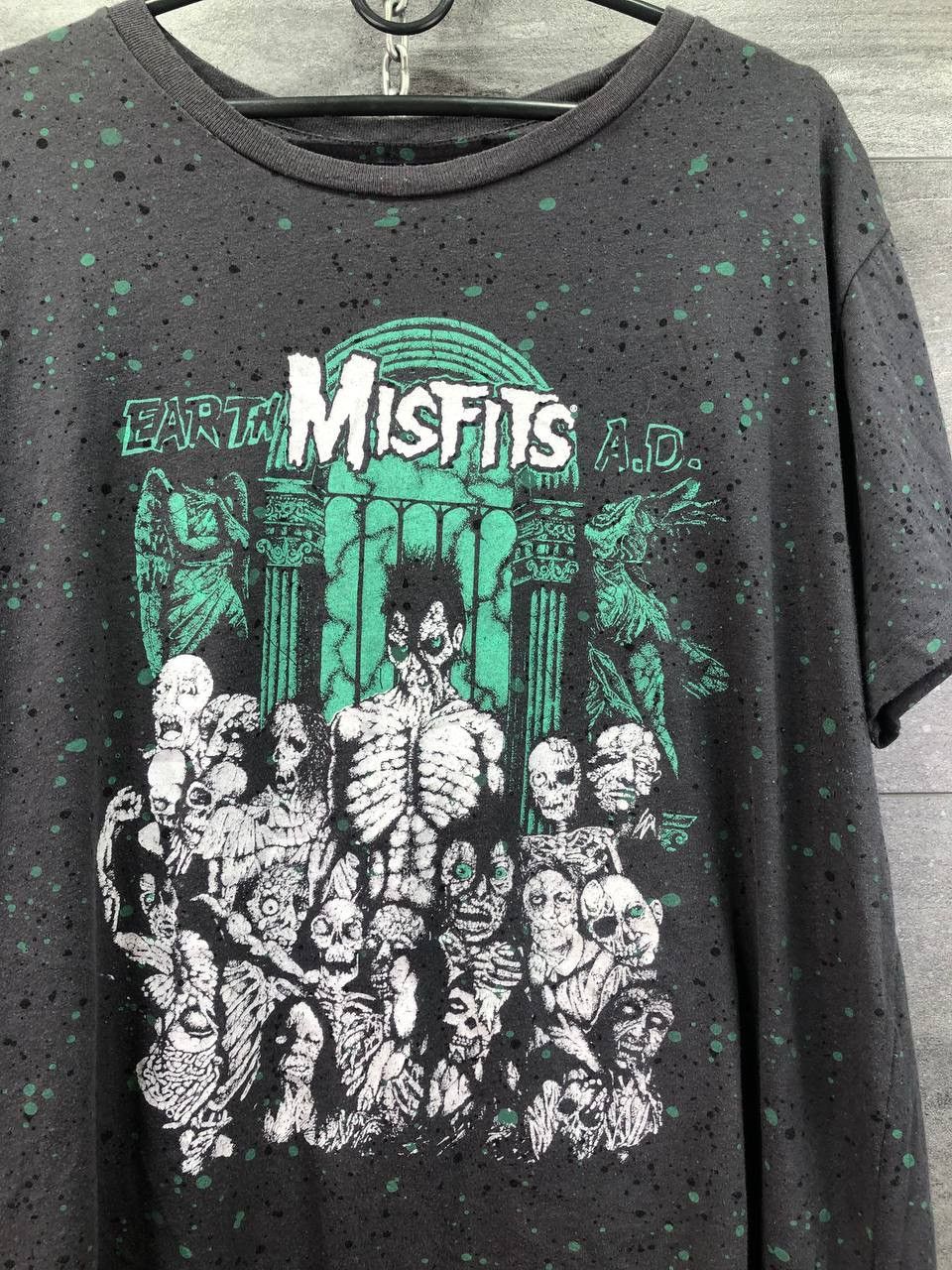 Band Tees Vintage Mens Y2K Misfits Skull Band T-Shirt Size US L / EU 52-54 / 3 - 10 Thumbnail