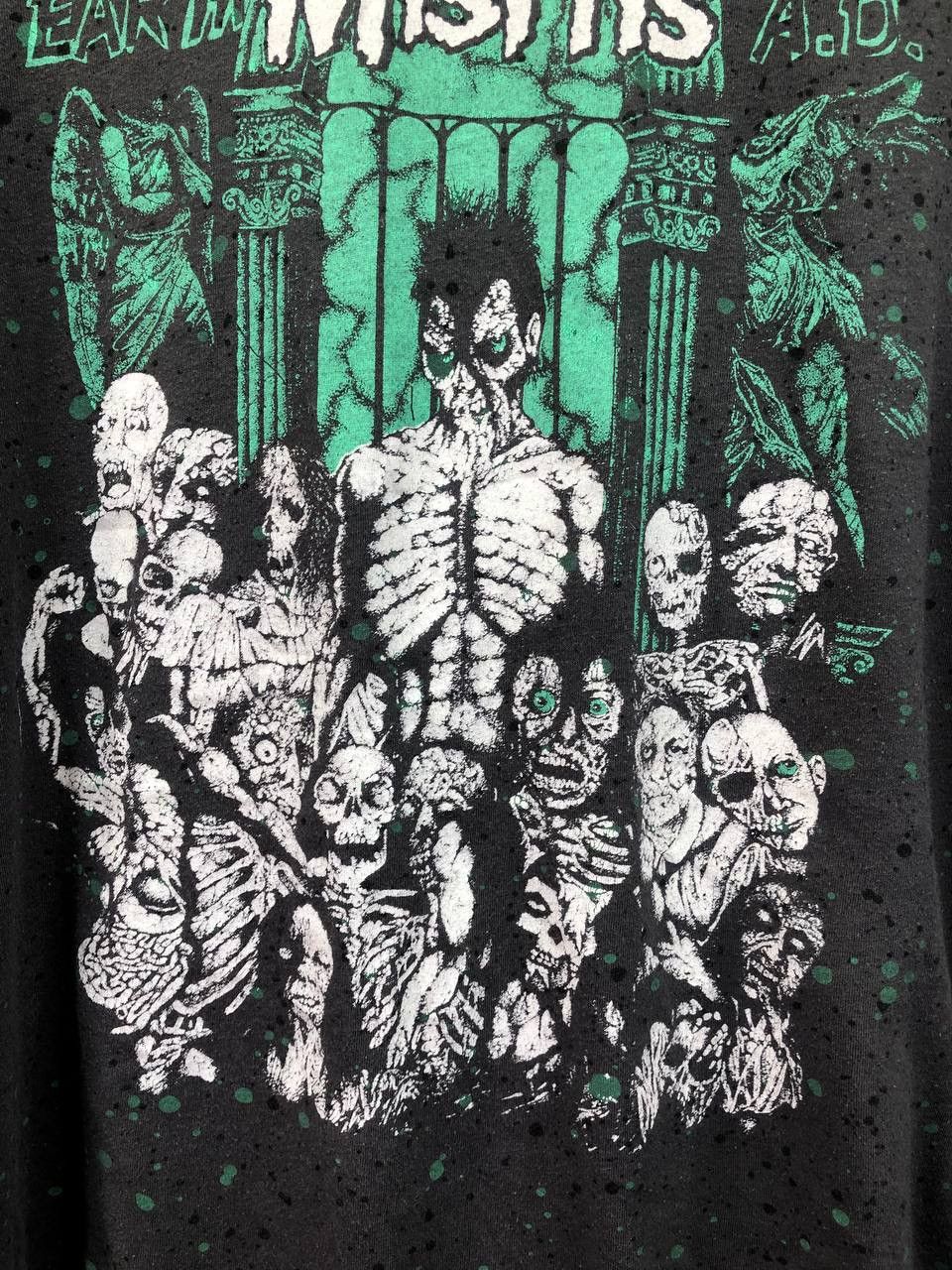 Band Tees Vintage Mens Y2K Misfits Skull Band T-Shirt Size US L / EU 52-54 / 3 - 3 Thumbnail