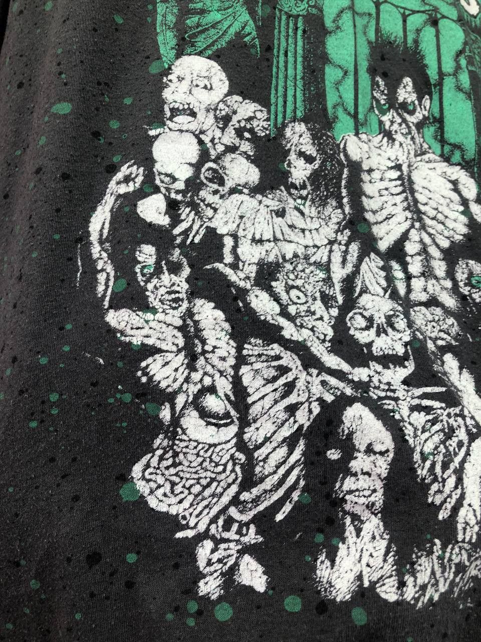 Band Tees Vintage Mens Y2K Misfits Skull Band T-Shirt Size US L / EU 52-54 / 3 - 7 Thumbnail