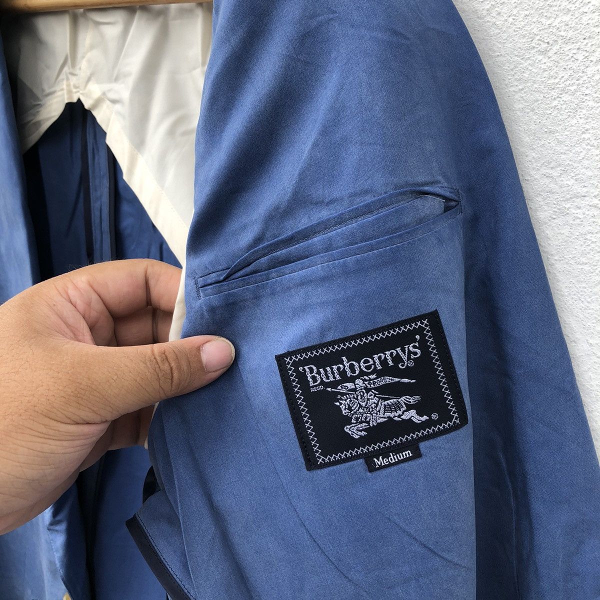 Burberry VINTAGE BURBERRY LIGHT JACKET Size US M / EU 48-50 / 2 - 7 Thumbnail