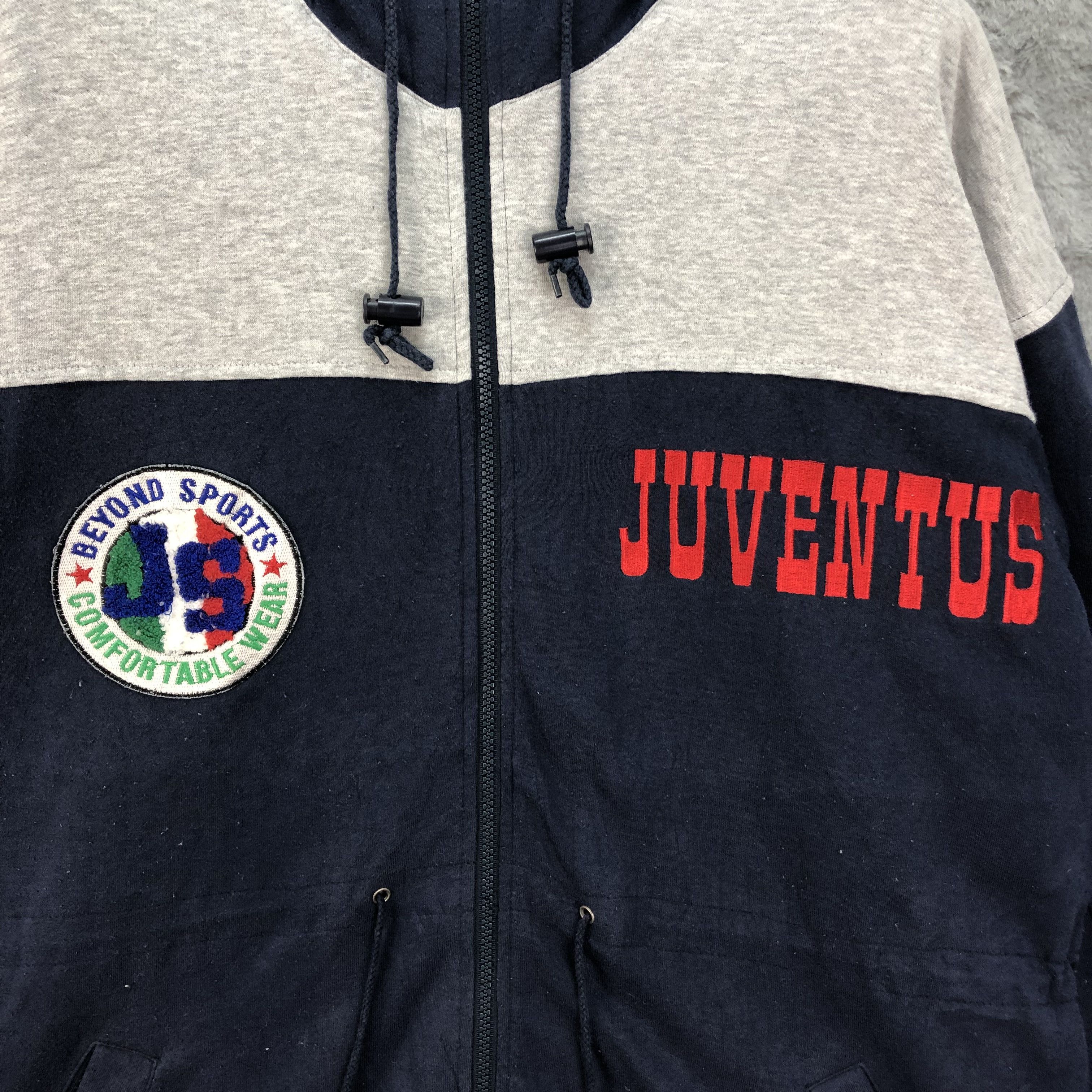 Vintage JUVENTUS Beyond Sport Embroidery Big Logo Jacket #4461-155 Size US M / EU 48-50 / 2 - 5 Thumbnail