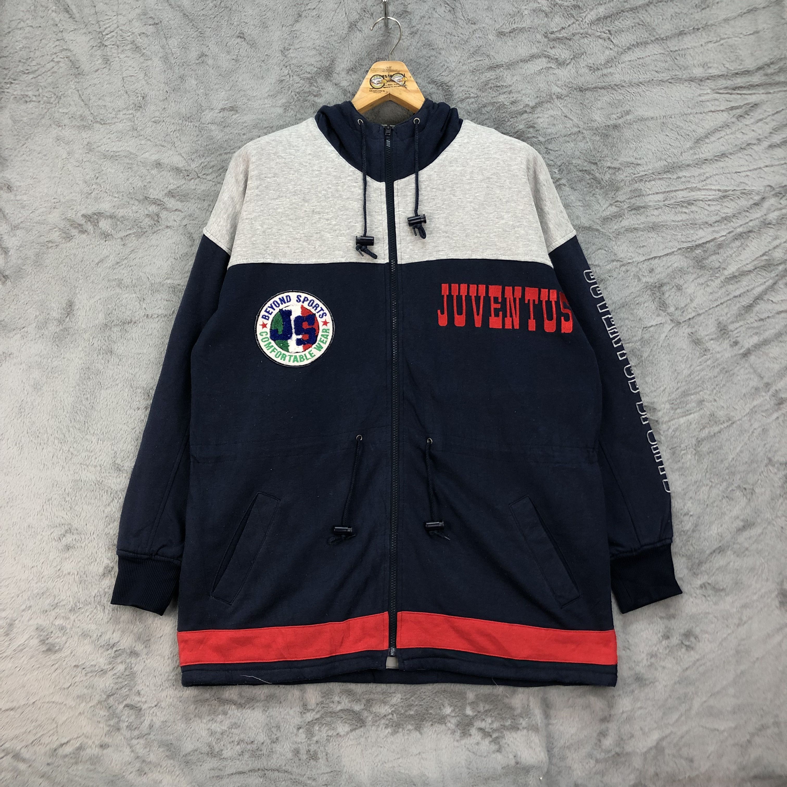 Vintage JUVENTUS Beyond Sport Embroidery Big Logo Jacket #4461-155 Size US M / EU 48-50 / 2 - 3 Thumbnail