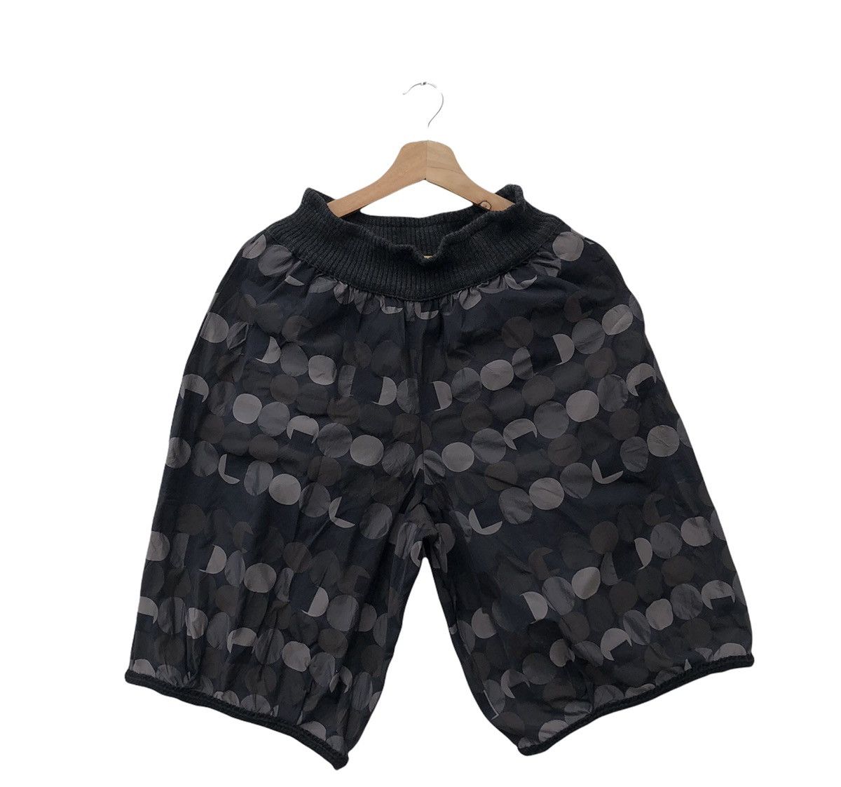 Japanese Brand M.8KYOKO BUBLE DOR FULL PRINT SHORT PANT MADE IN JAPAN Size US 30 / EU 46 - 1 Thumbnail