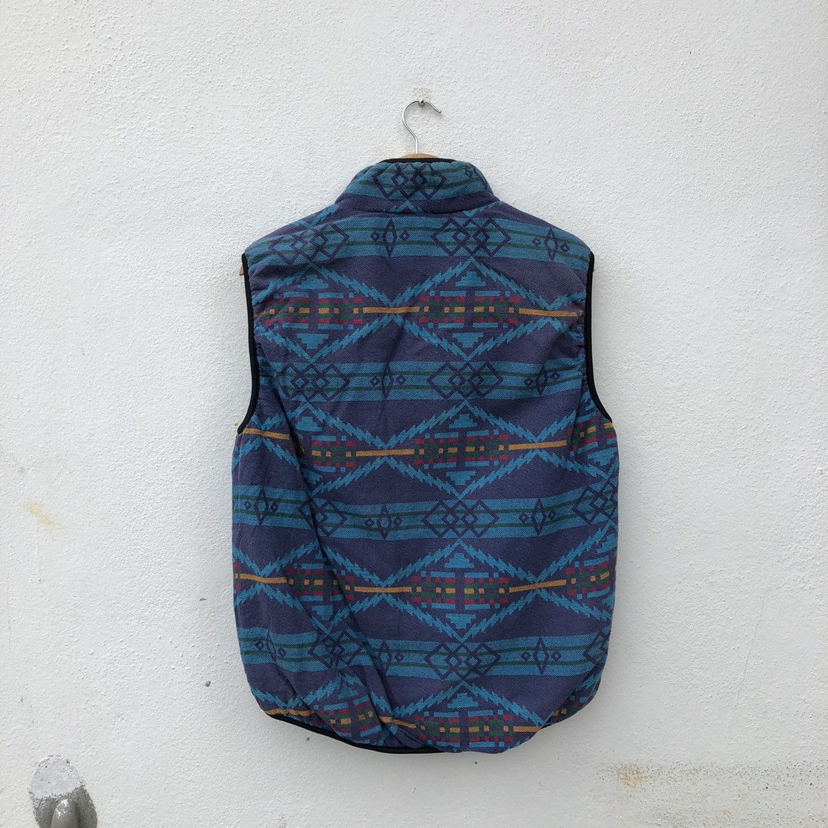 Japanese Brand VINTAGE WILD THINGS REVERSIBLE VEST NAVAJO DESIGN Size US M / EU 48-50 / 2 - 6 Thumbnail