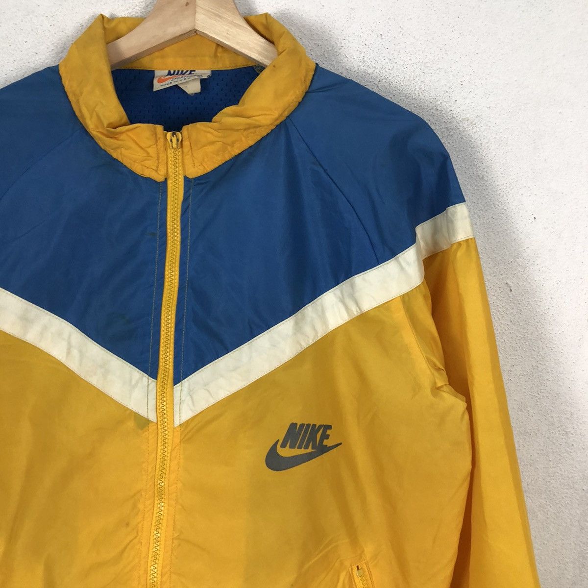 Nike VINTAGE NIKE SPORTSWEAR MADE IN USA RARE COLOUR Size US M / EU 48-50 / 2 - 5 Thumbnail